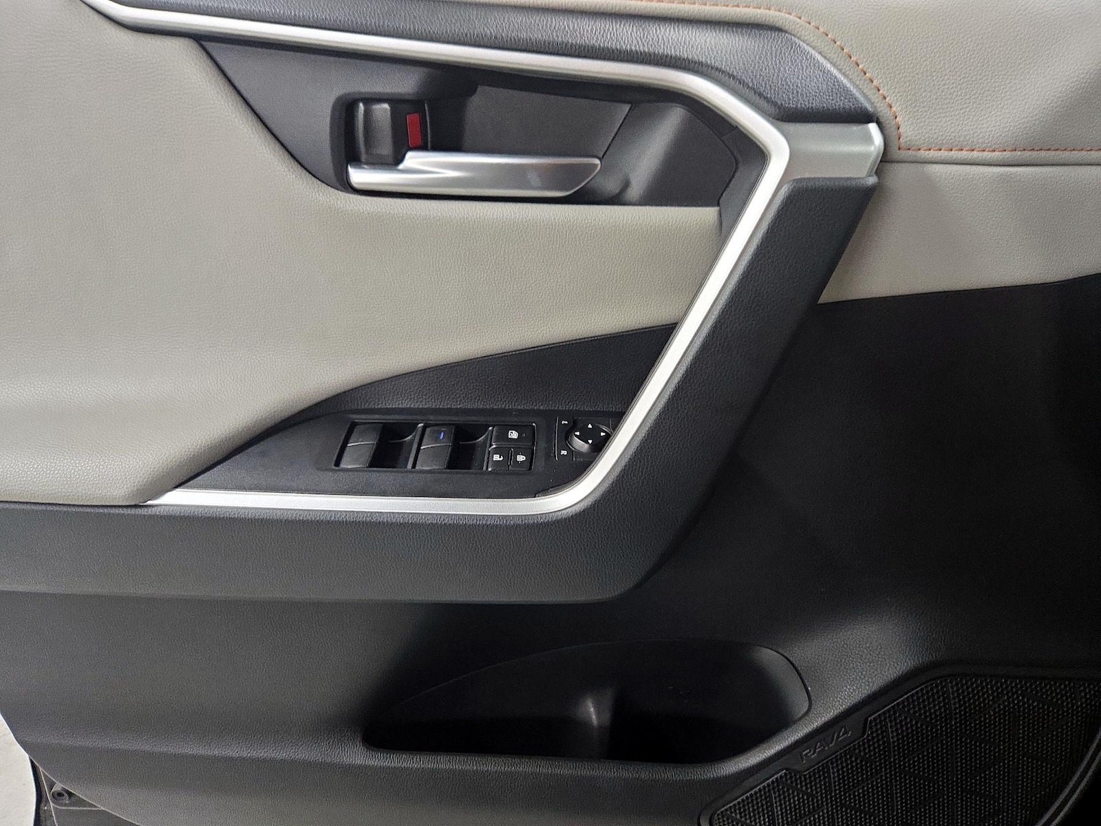 2019 Toyota RAV4 Adventure - Photo 13