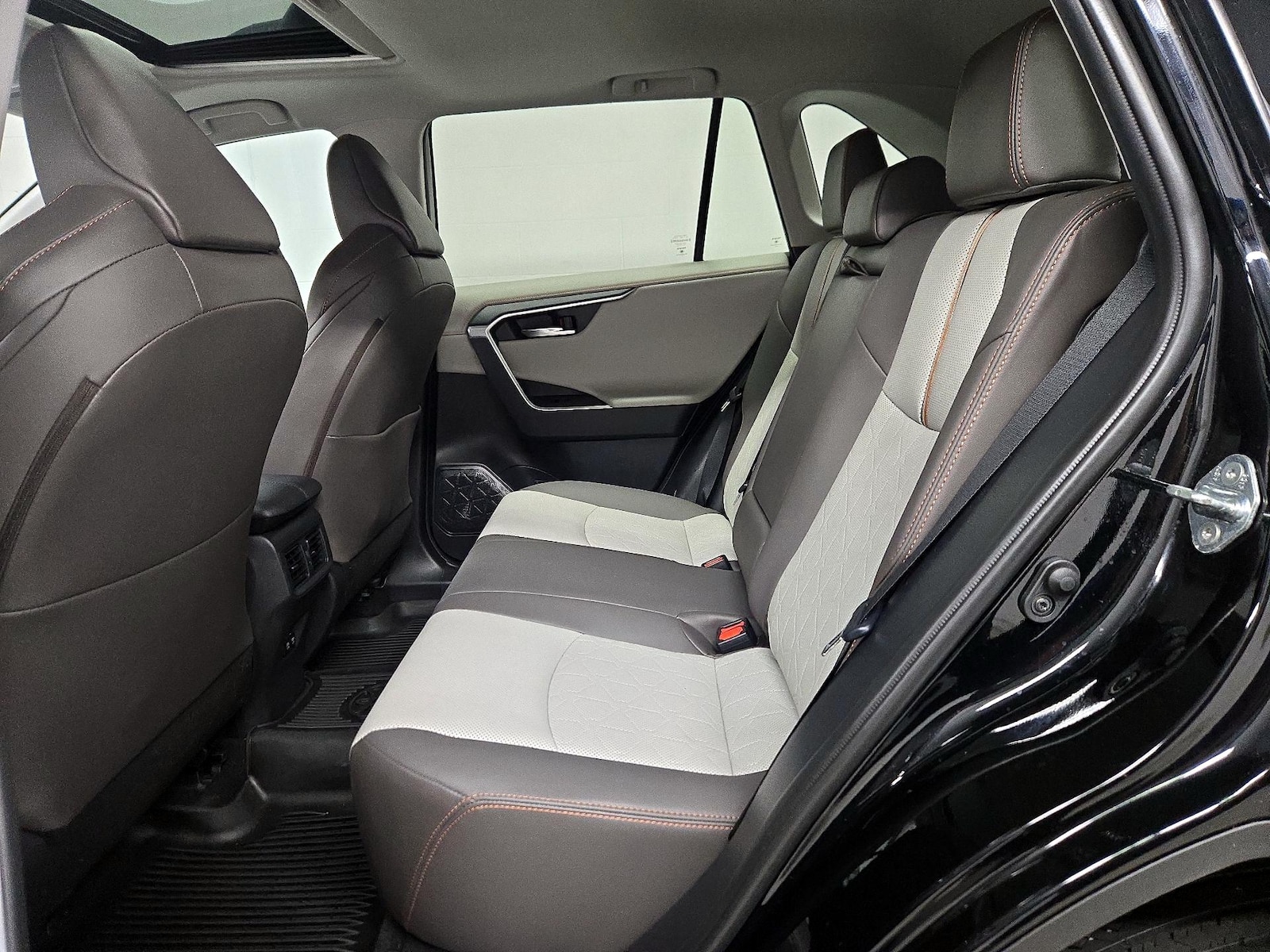 2019 Toyota RAV4 Adventure - Photo 22