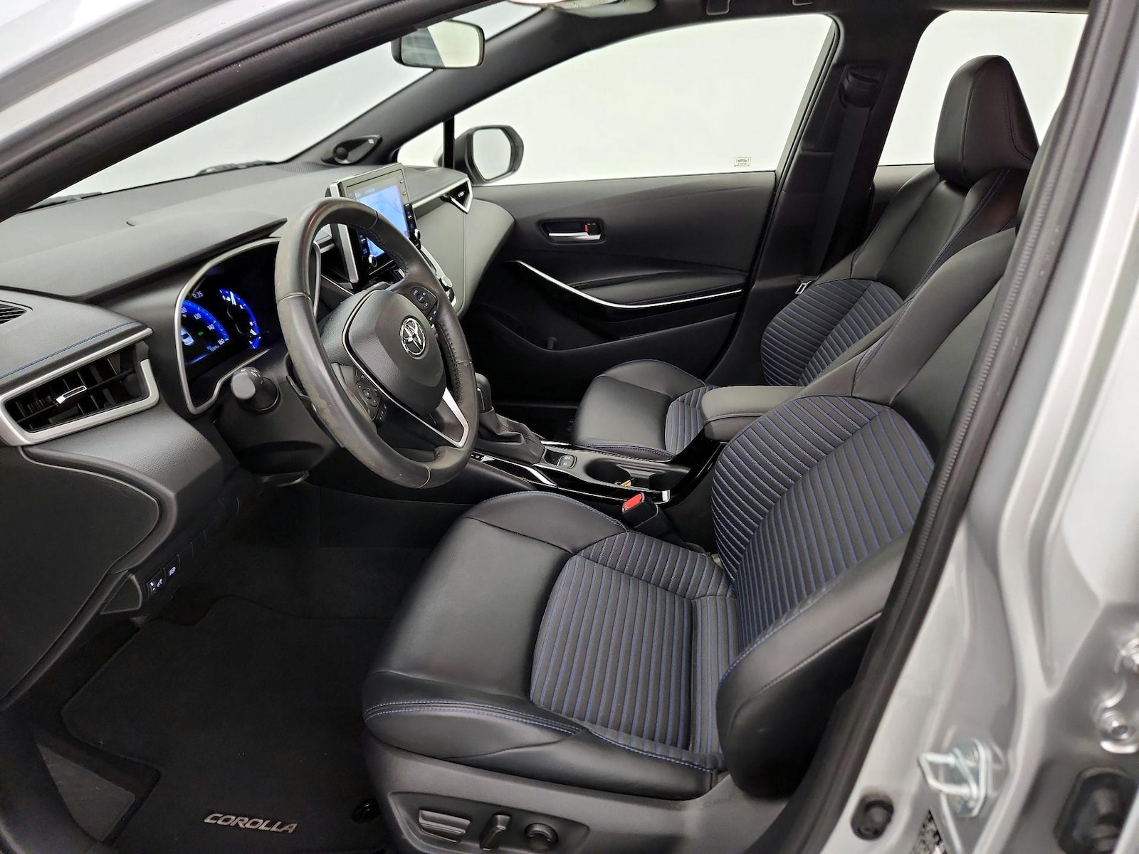 2020 Toyota Corolla XSE - Photo 12