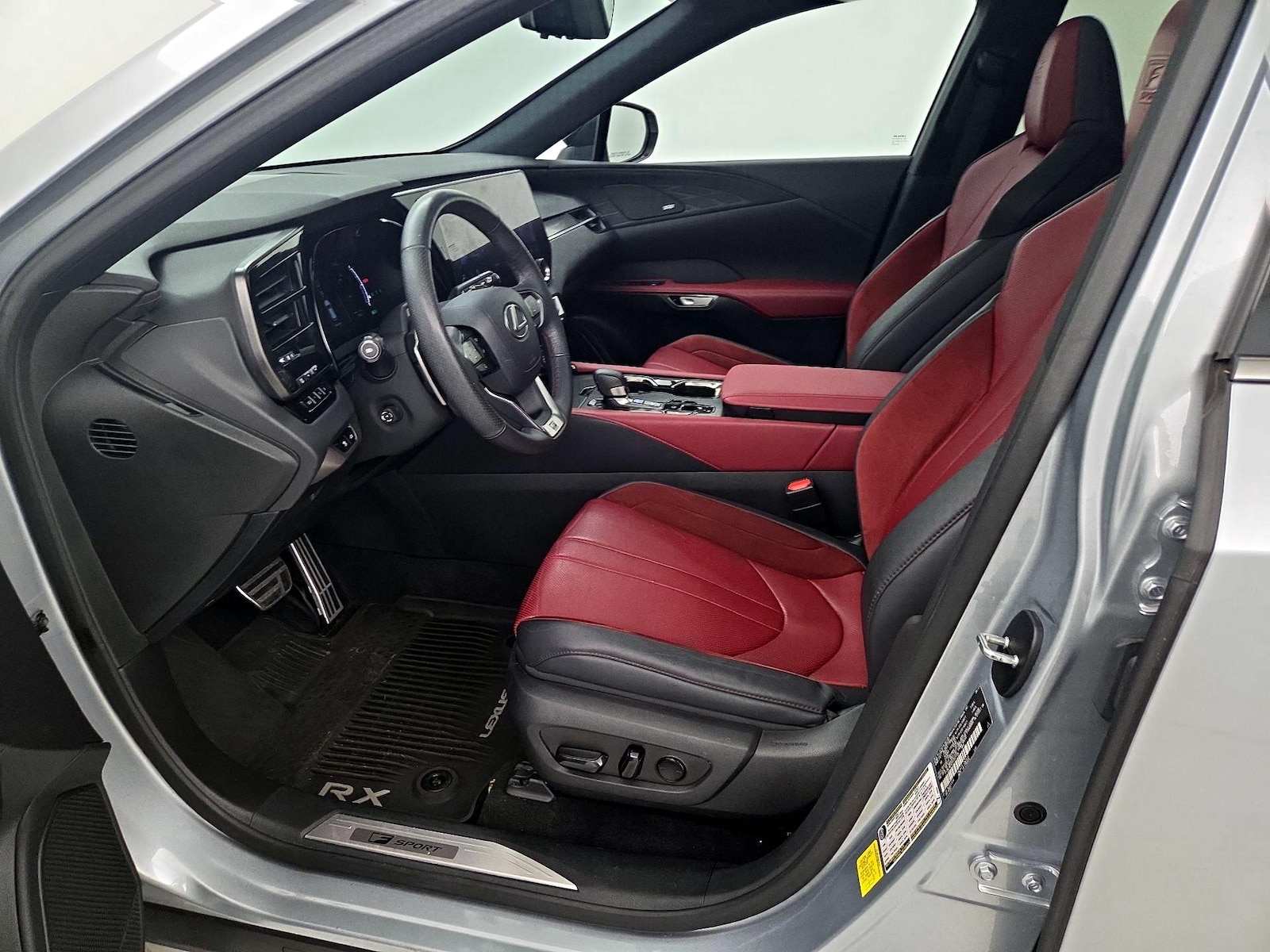 2023 Lexus RX Hybrid 500h - Photo 12
