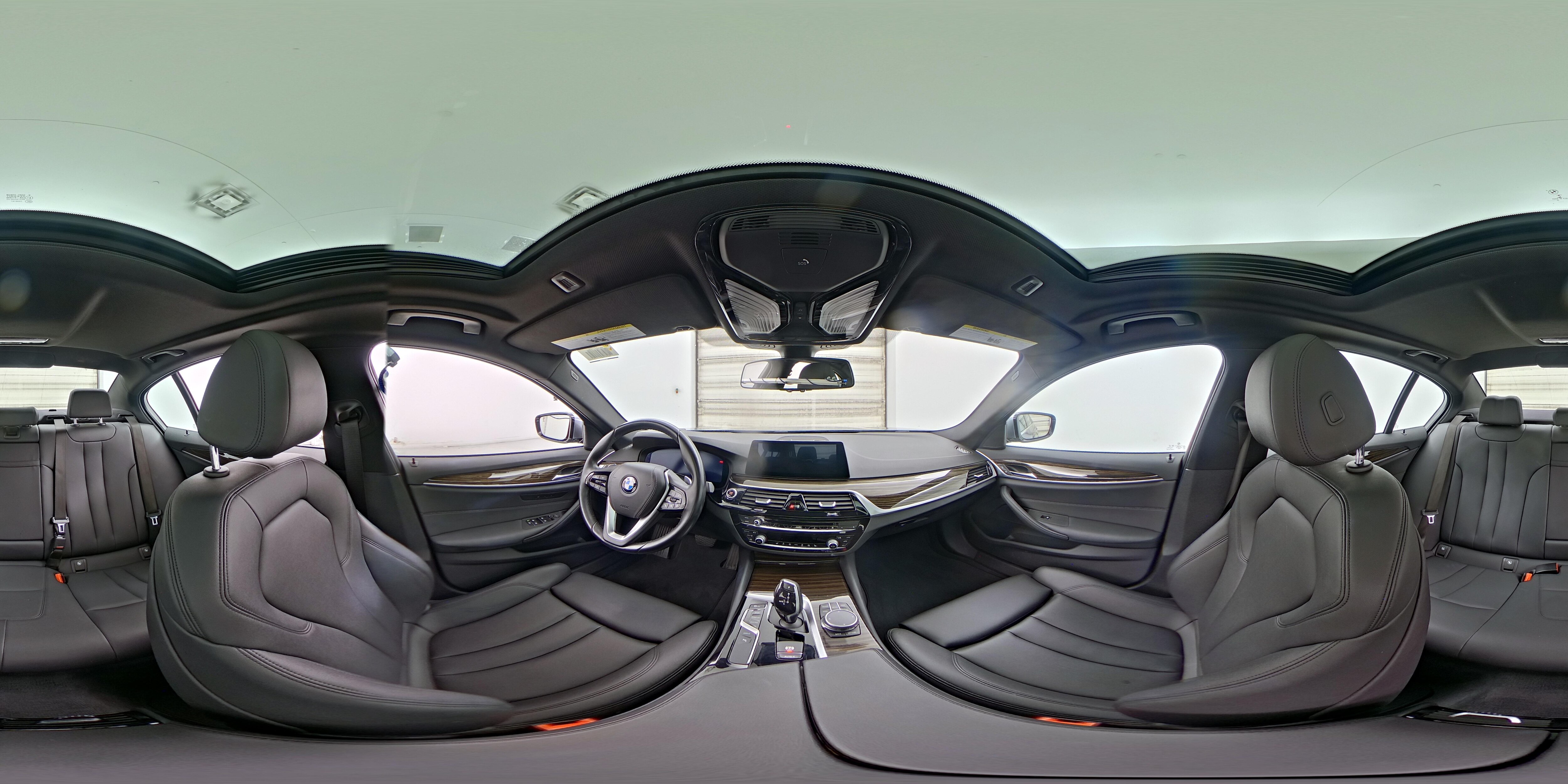 2020 BMW 5 Series 530e - Photo 26
