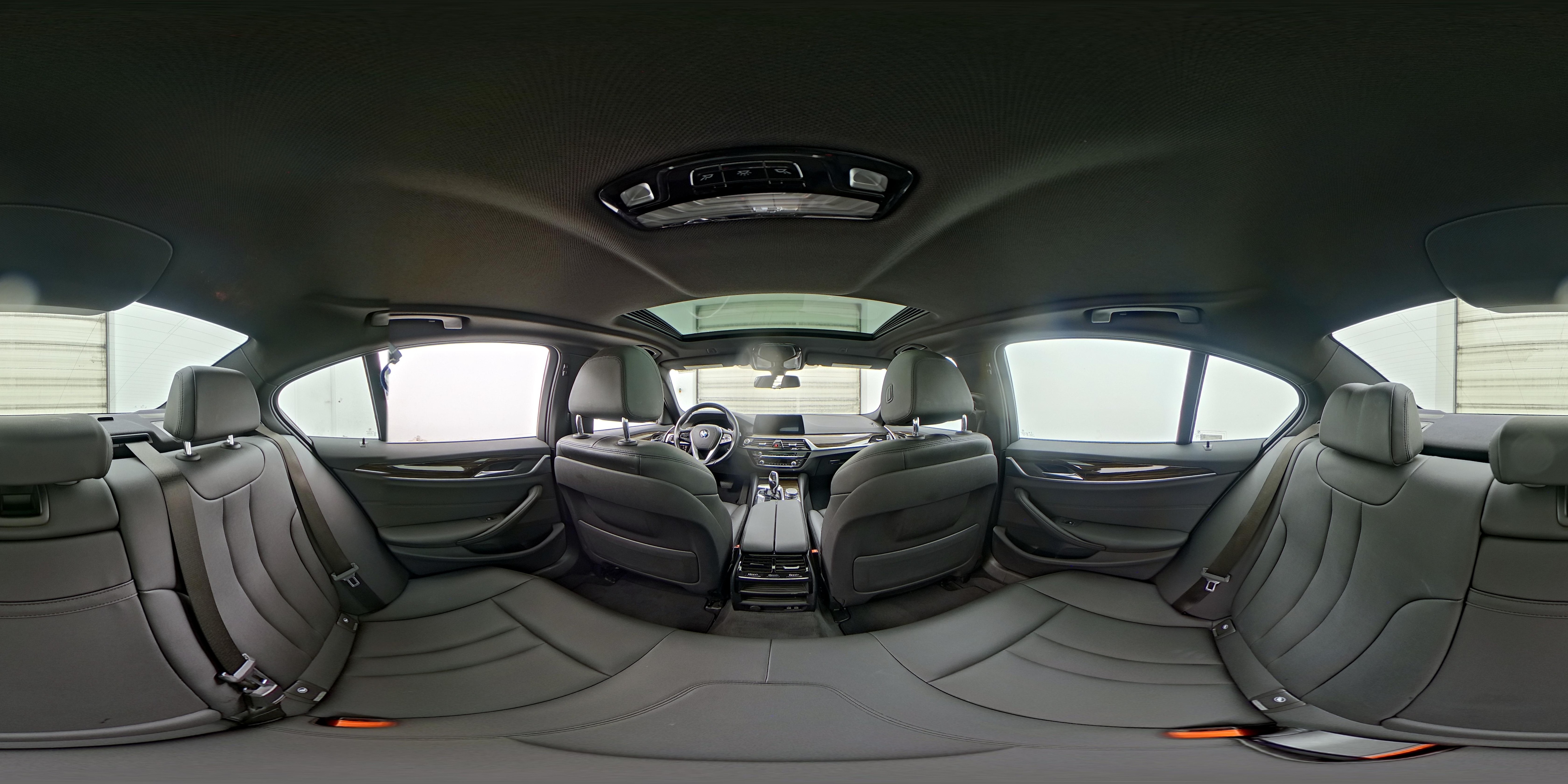 2020 BMW 5 Series 530e - Photo 27