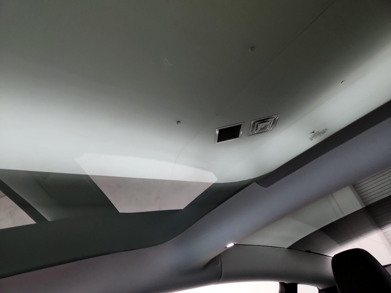 Skylight(s) & Overhead Airbags