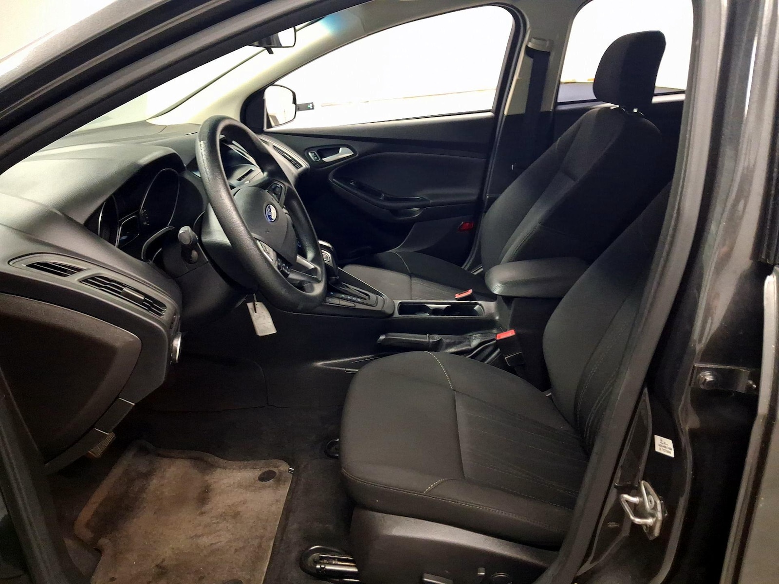 Power Seat(s) & Side Airbags
