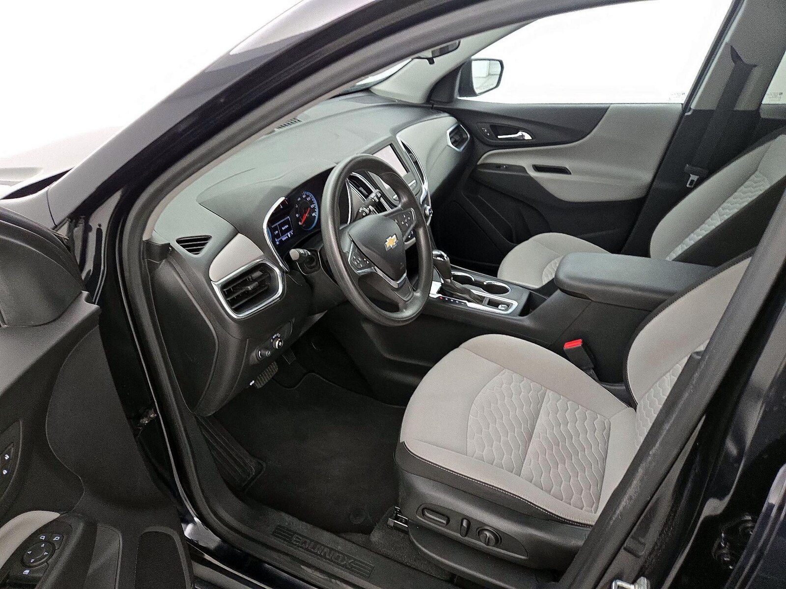 Power Seat(s) & Side Airbags