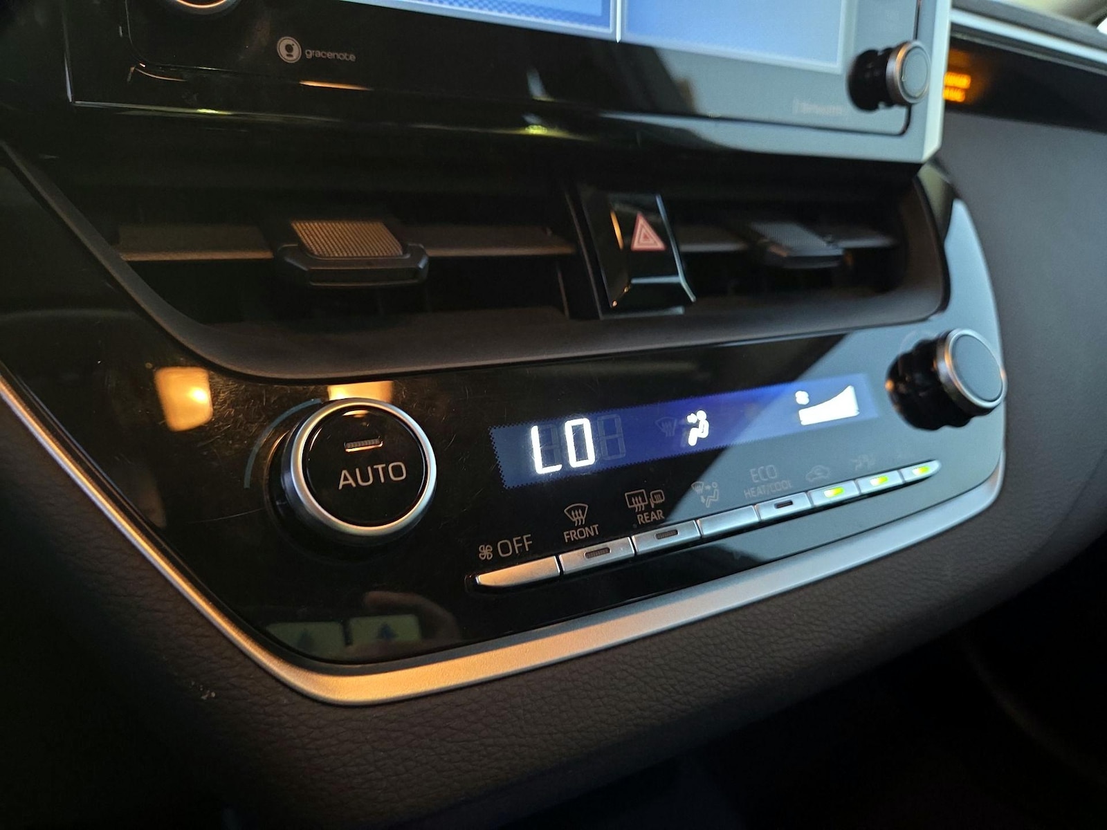 2022 Toyota Corolla LE - Photo 16