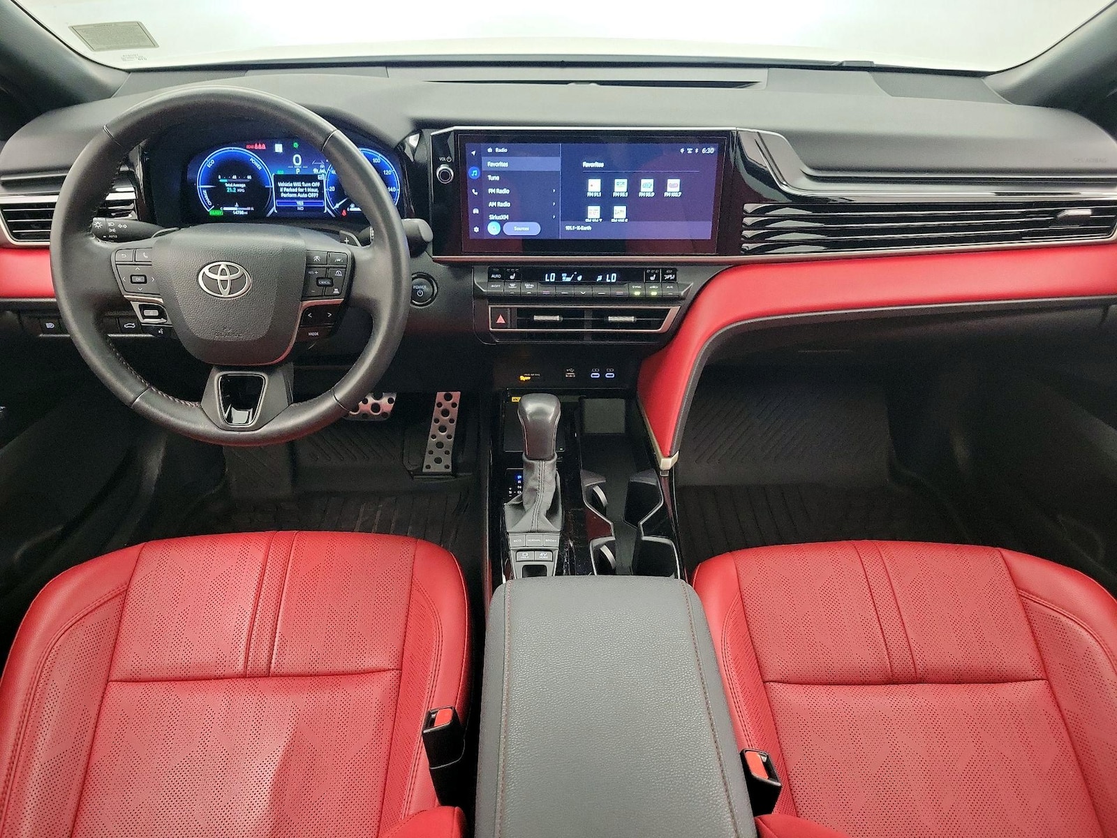 2025 Toyota Camry XSE - Photo 10