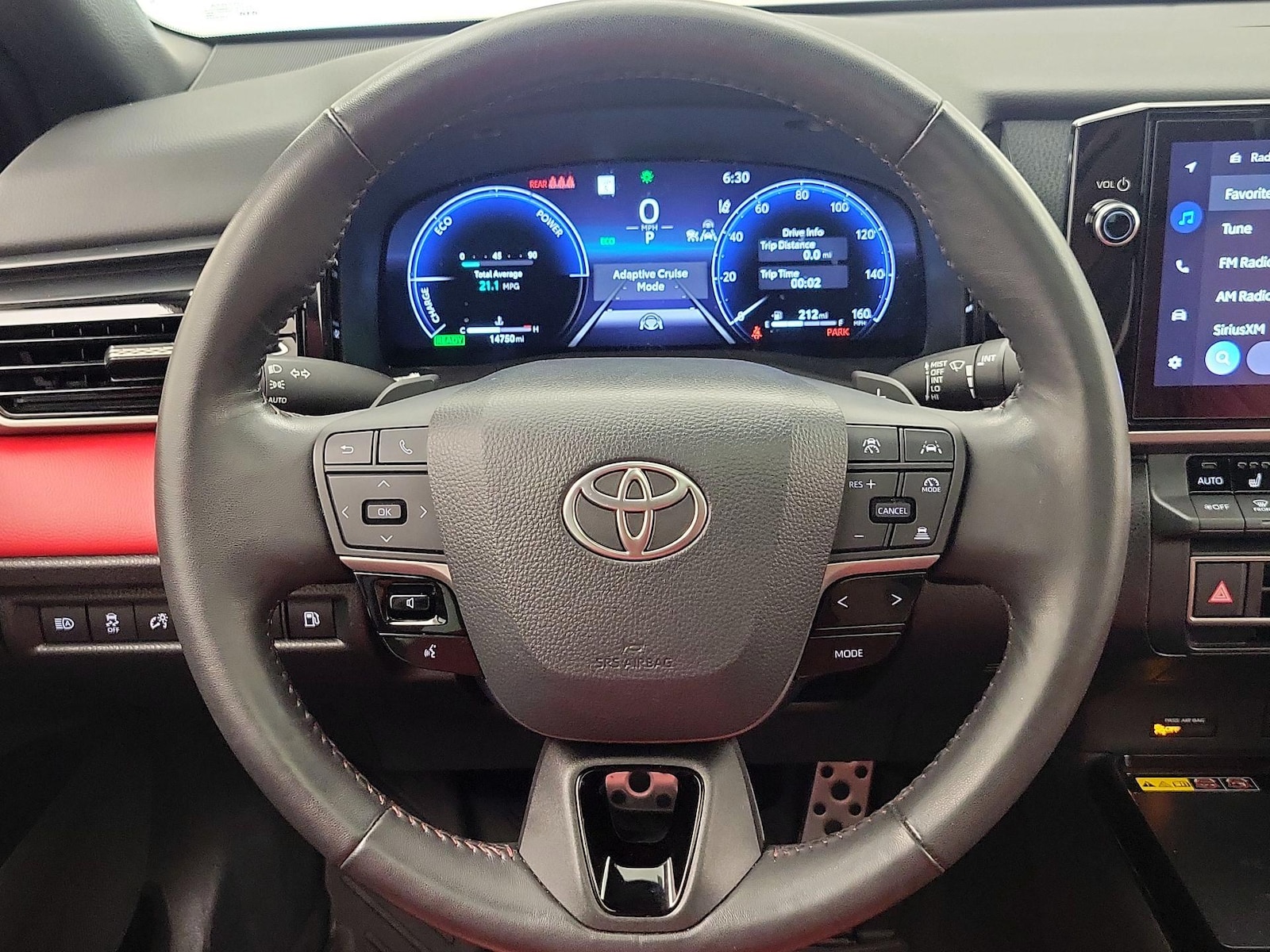 2025 Toyota Camry XSE - Photo 11