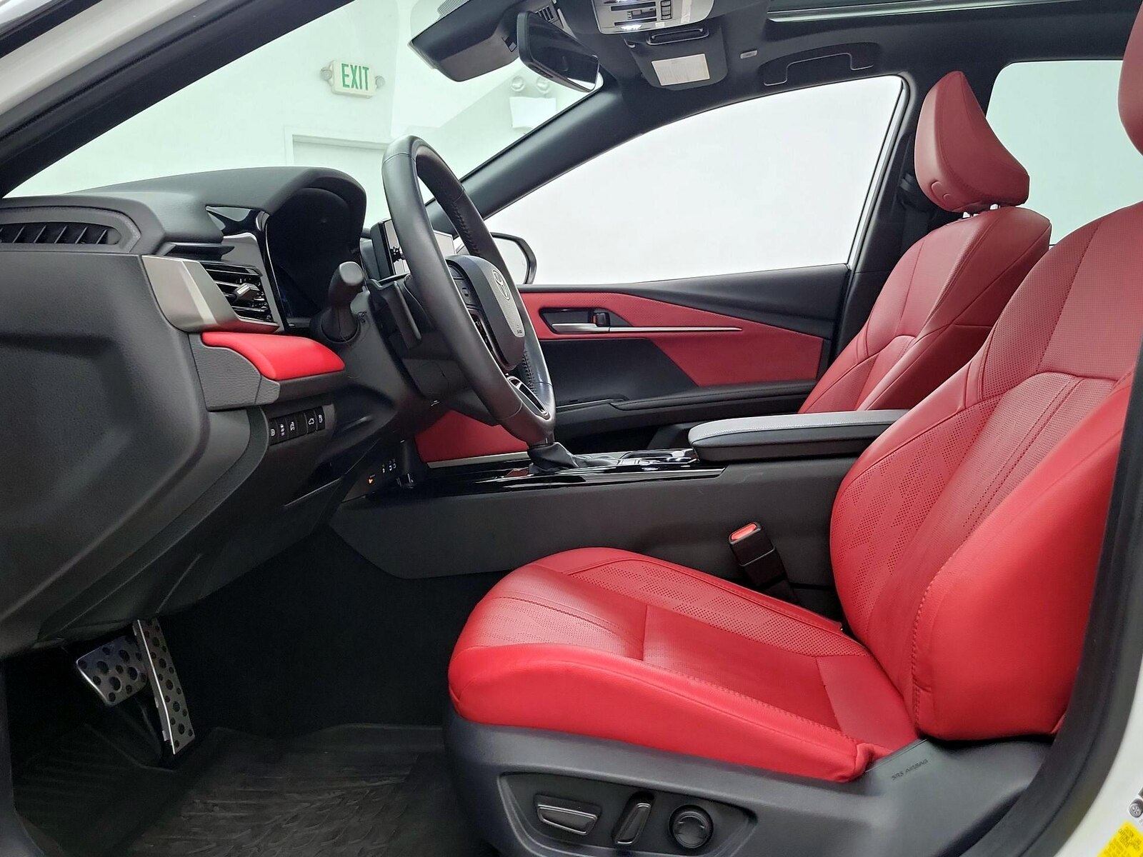2025 Toyota Camry XSE - Photo 12