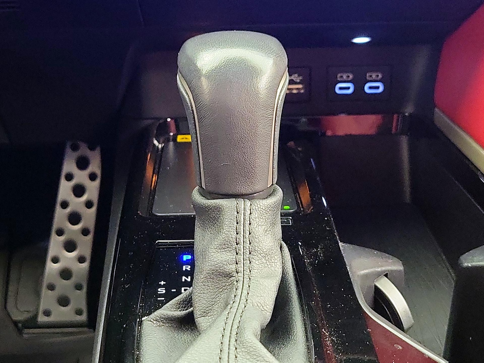 2025 Toyota Camry XSE - Photo 18
