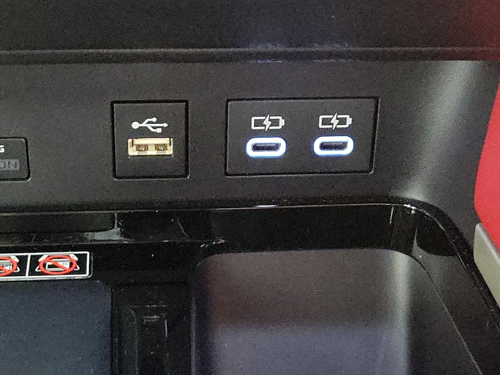 2025 Toyota Camry XSE - Photo 19