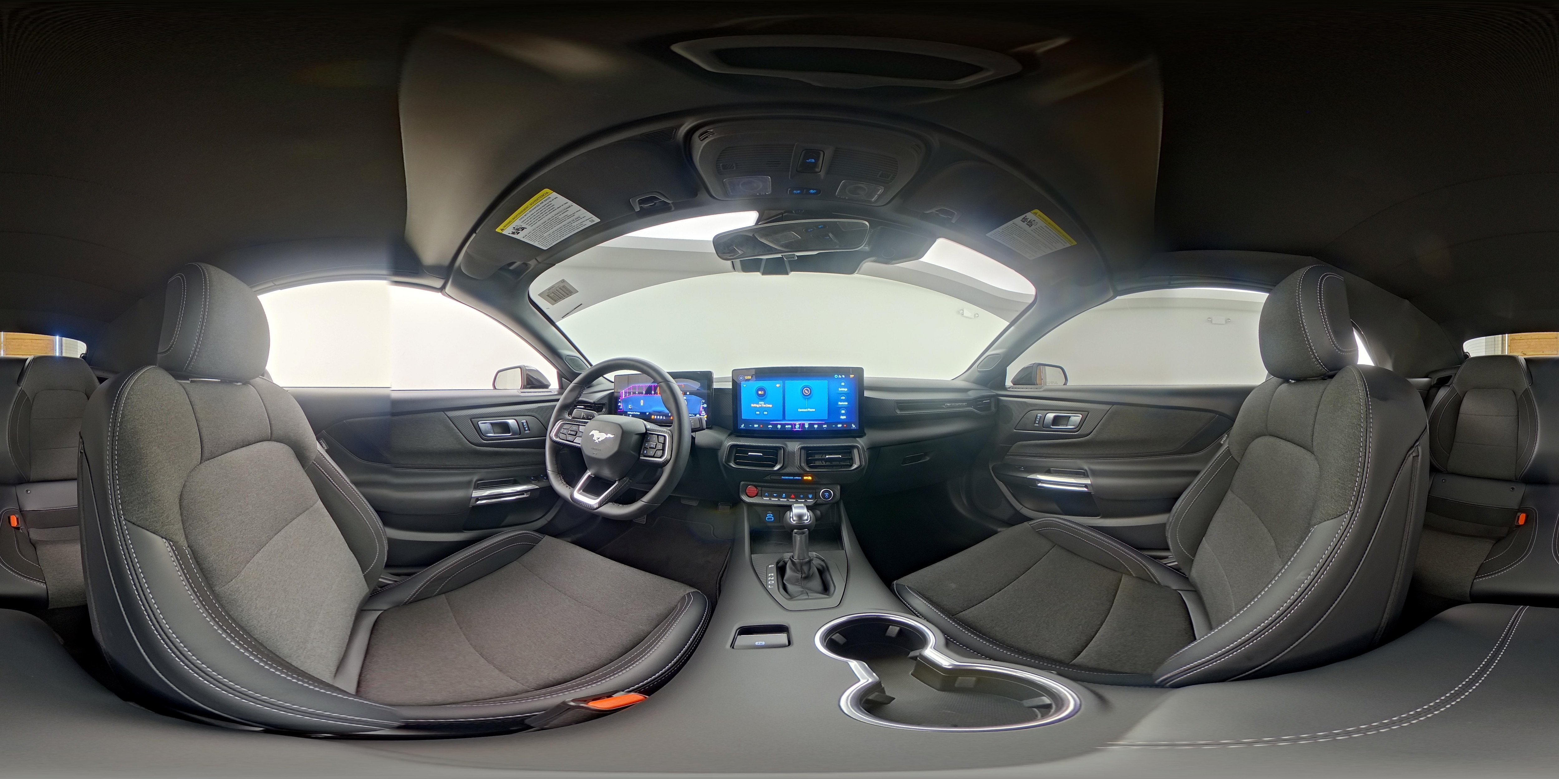 2025 Ford Mustang EcoBoost - Photo 21
