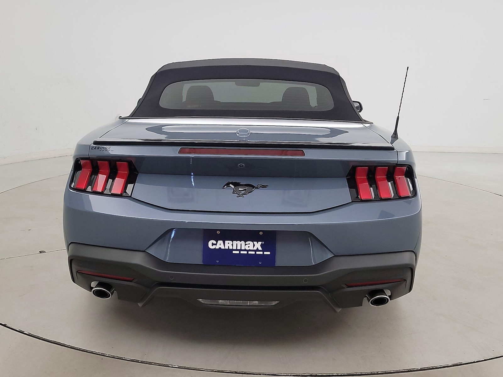 2025 Ford Mustang EcoBoost - Photo 6