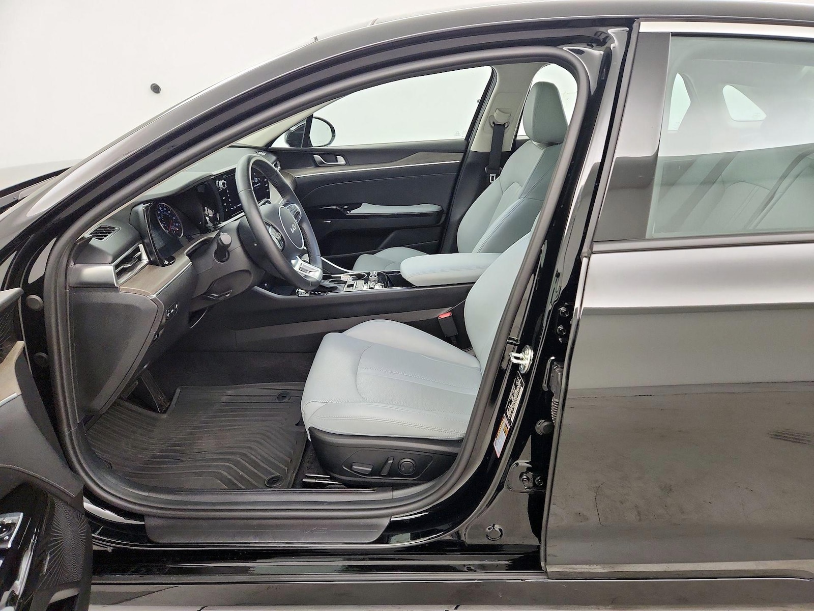 2023 Kia K5 EX - Photo 10