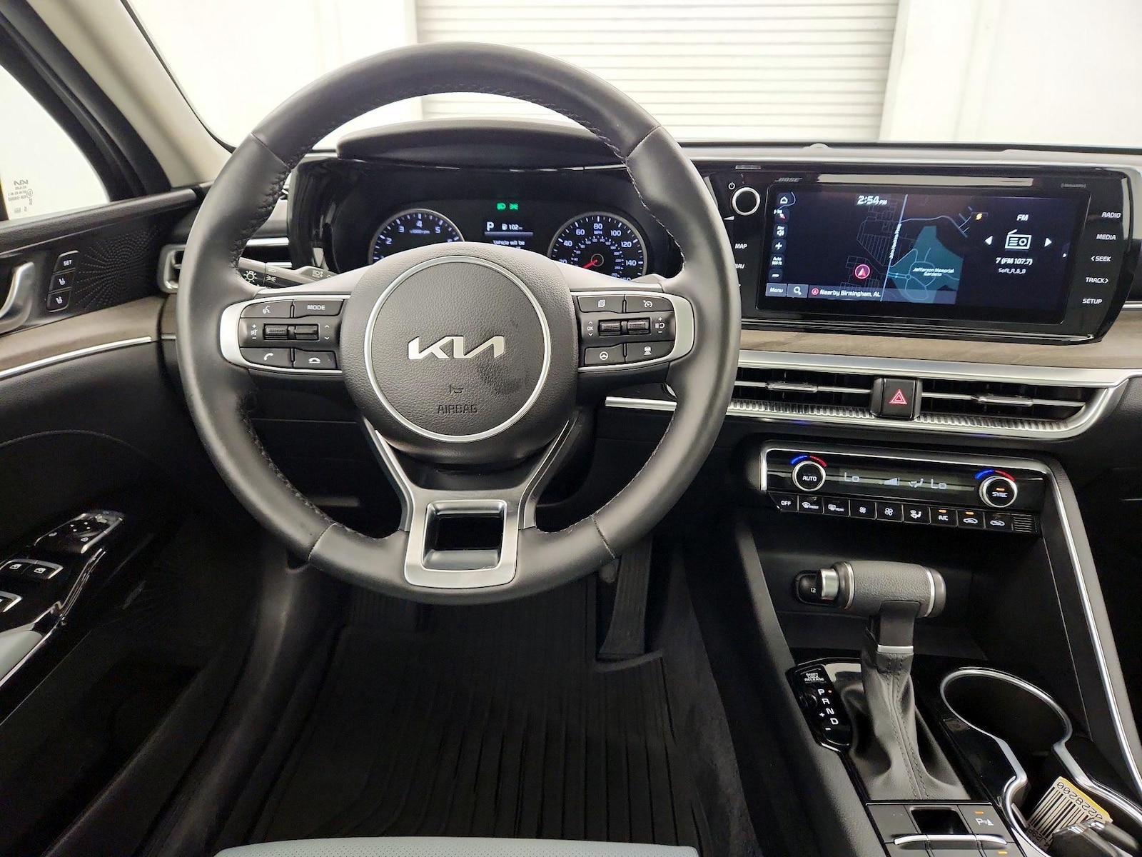 2023 Kia K5 EX - Photo 9