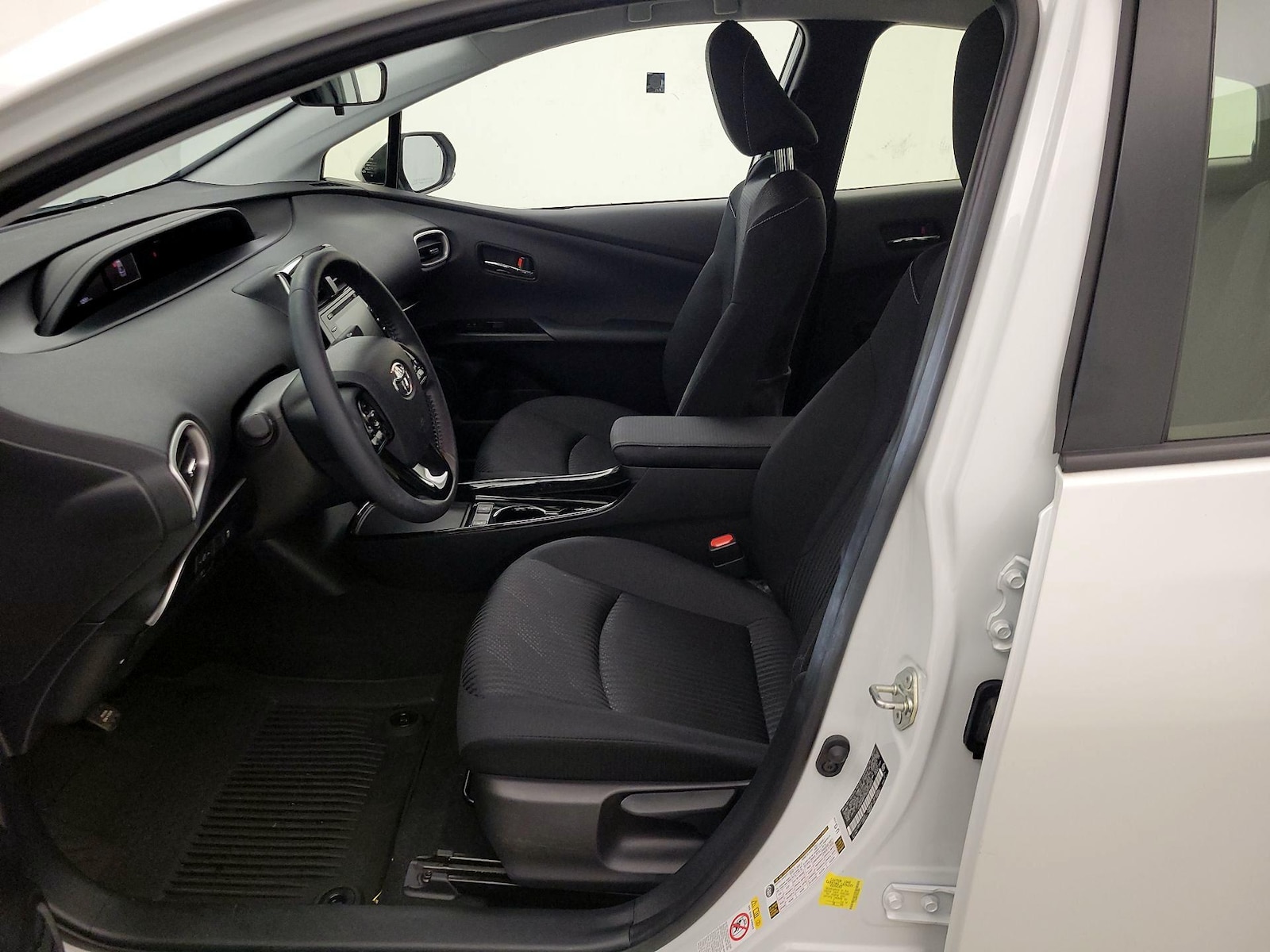 2022 Toyota Prius Prime LE - Photo 12