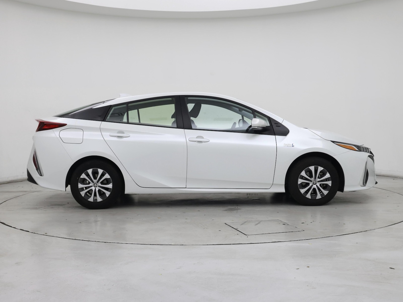 2022 Toyota Prius Prime LE - Photo 8