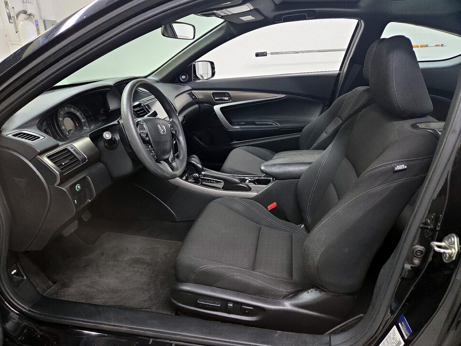 Power Seat(s) & Side Airbags