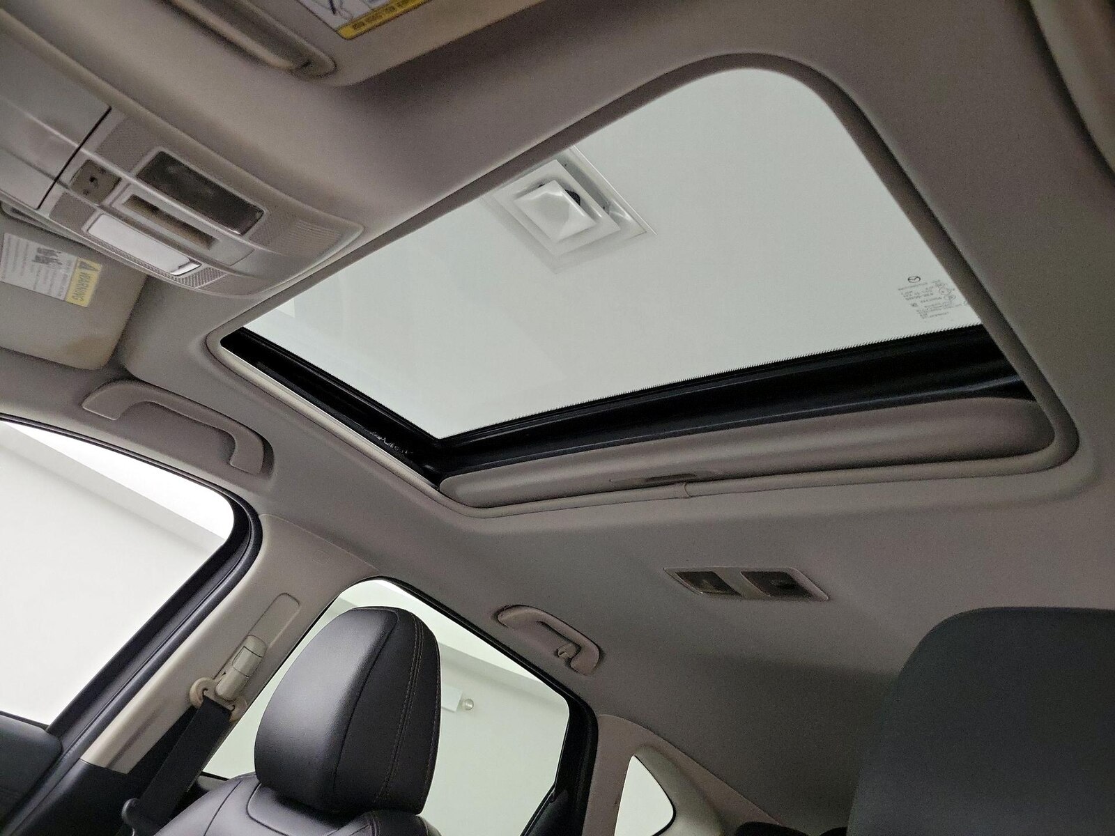 Sunroof(s) & Overhead Airbags