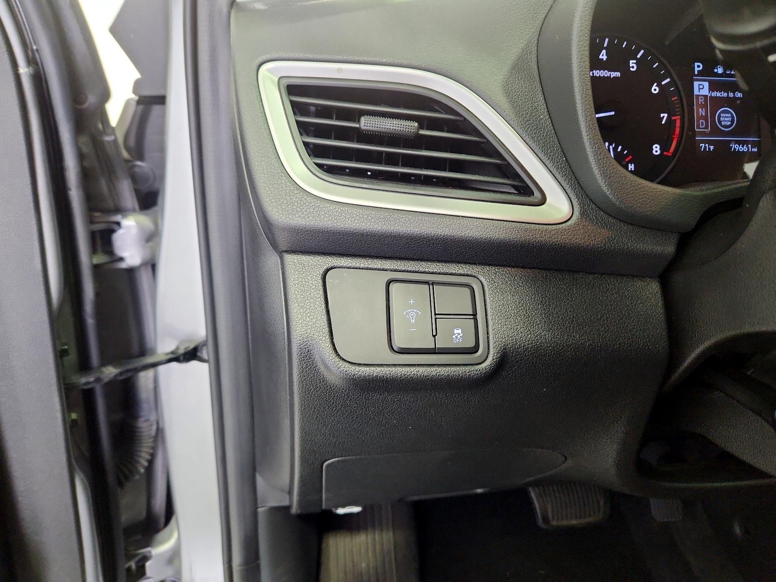2021 Hyundai Accent Limited - Photo 14