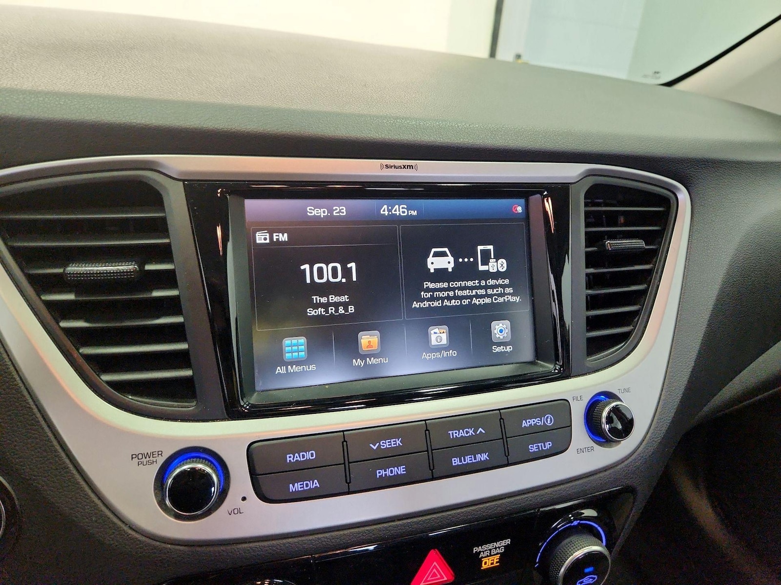 2021 Hyundai Accent Limited - Photo 16