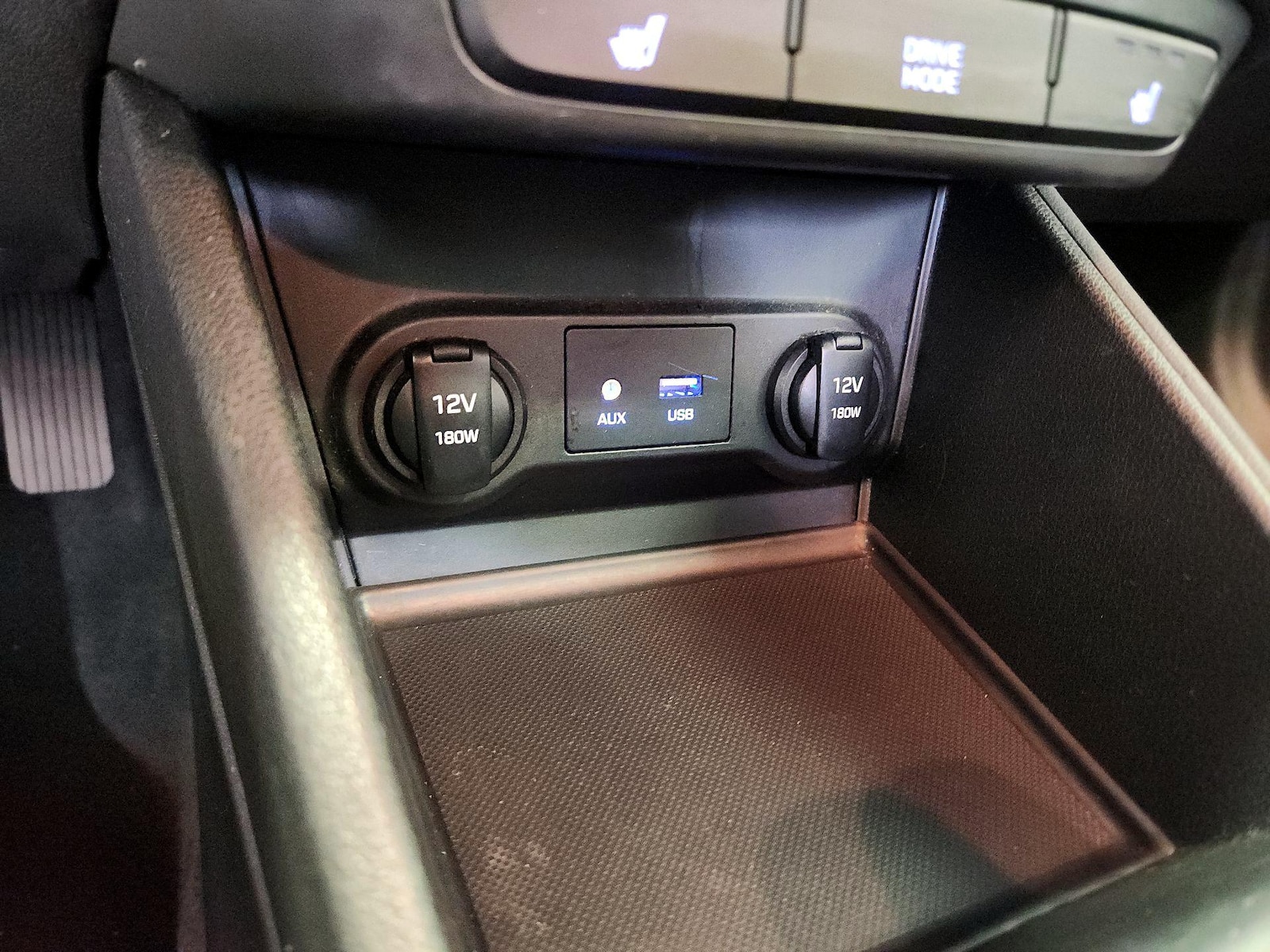 2021 Hyundai Accent Limited - Photo 19