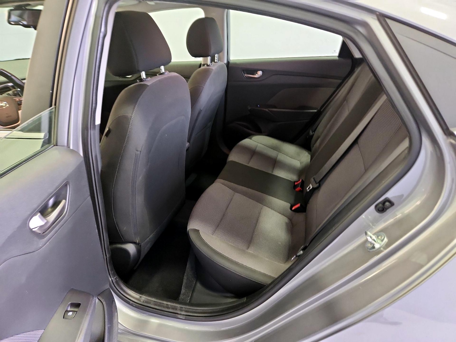 2021 Hyundai Accent Limited - Photo 21
