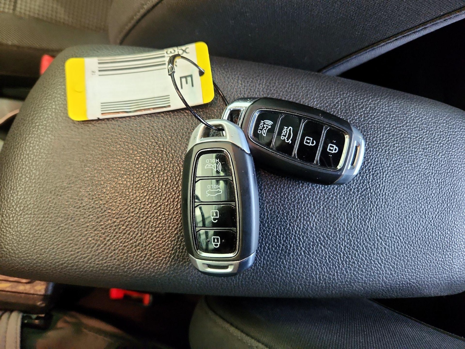2021 Hyundai Accent Limited - Photo 24