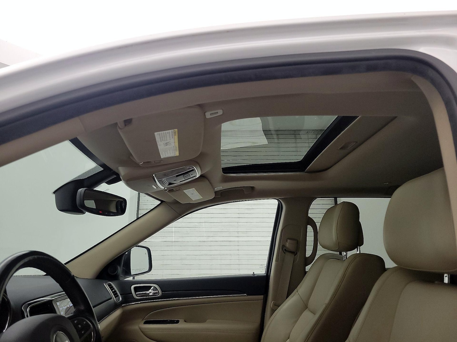 Sunroof(s) & Overhead Airbags