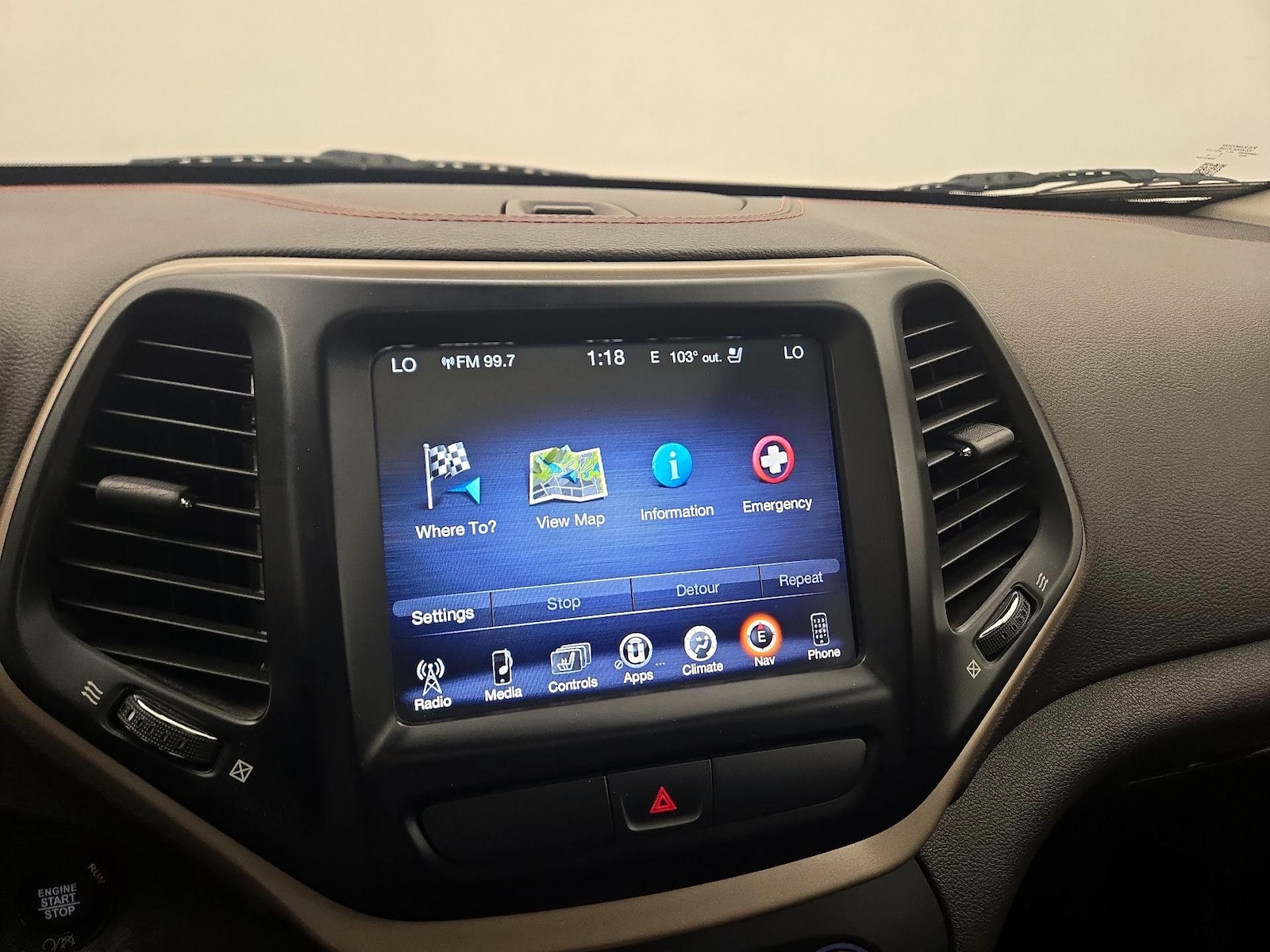 2017 Jeep Cherokee Trailhawk - Photo 15