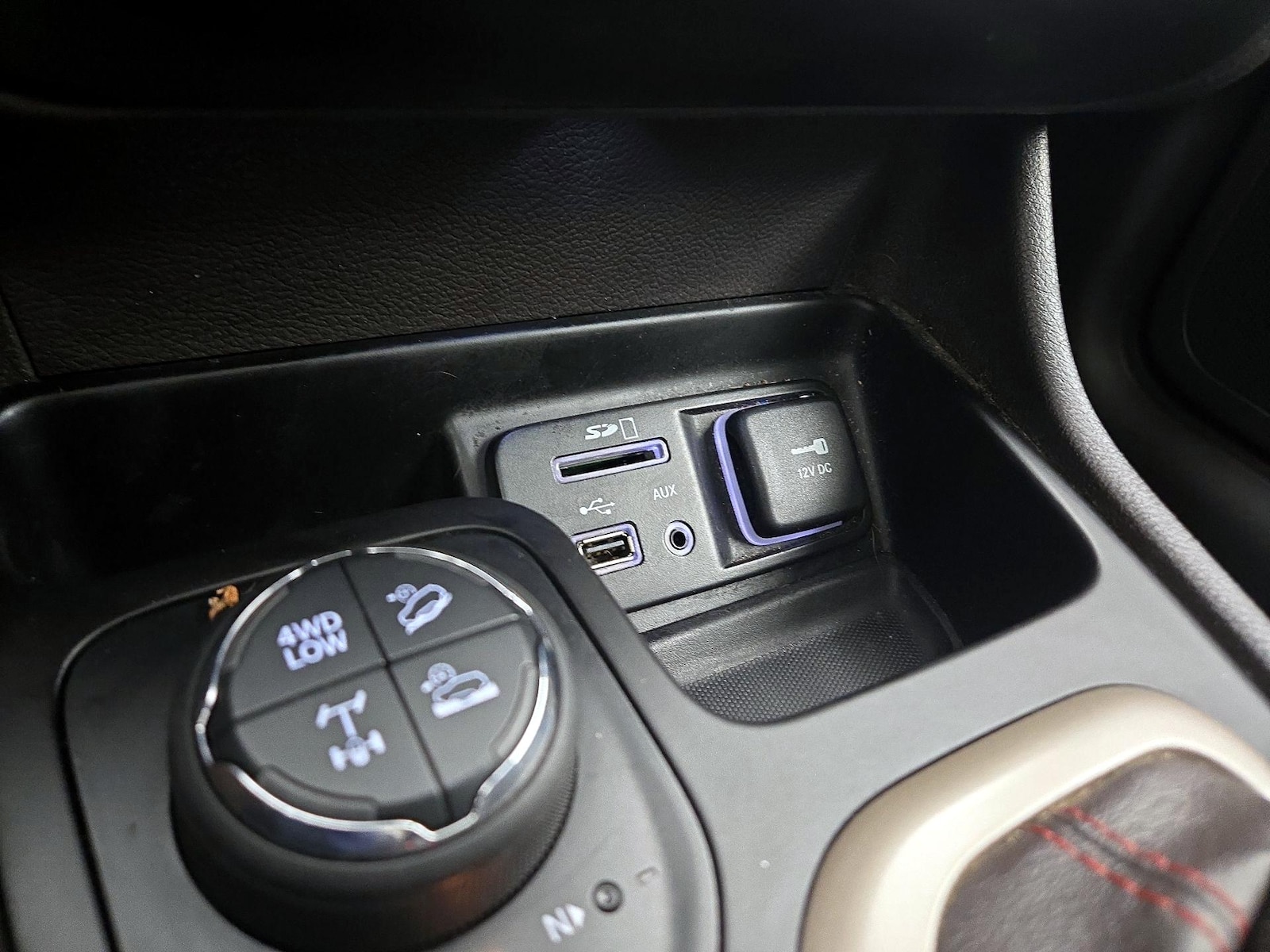 2017 Jeep Cherokee Trailhawk - Photo 20