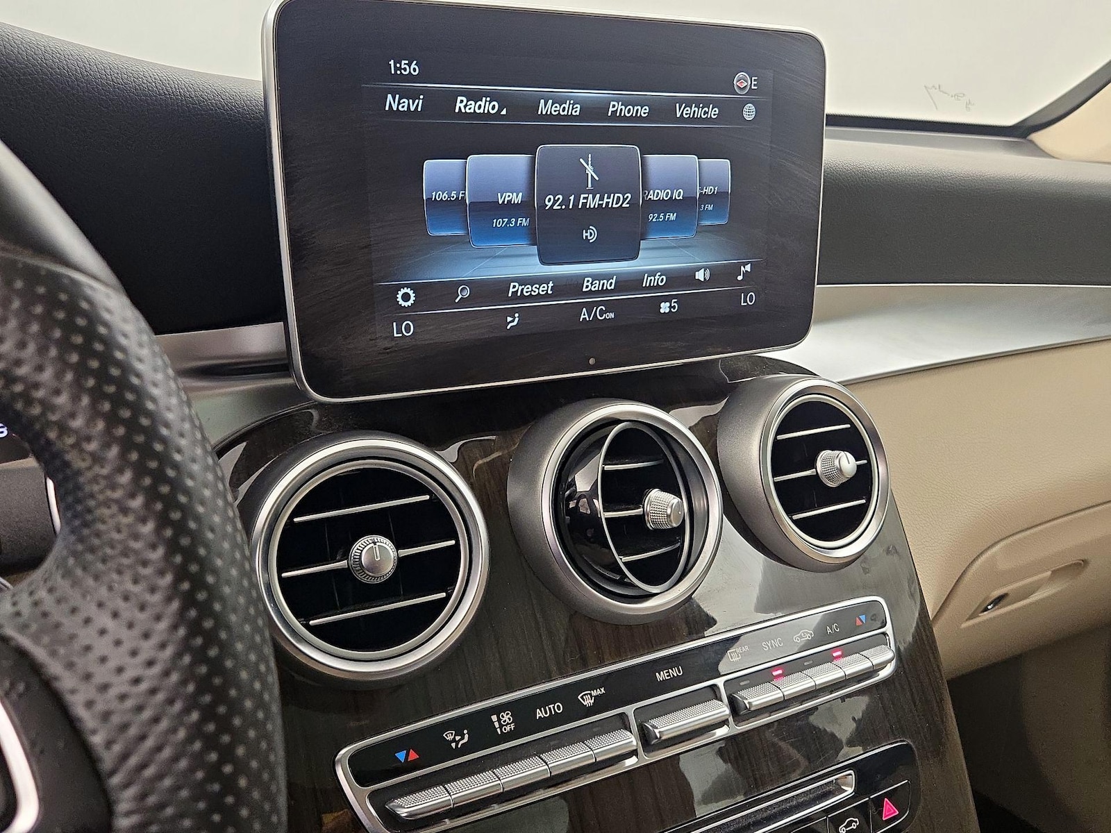 2018 Mercedes-Benz GLC GLC300 - Photo 17