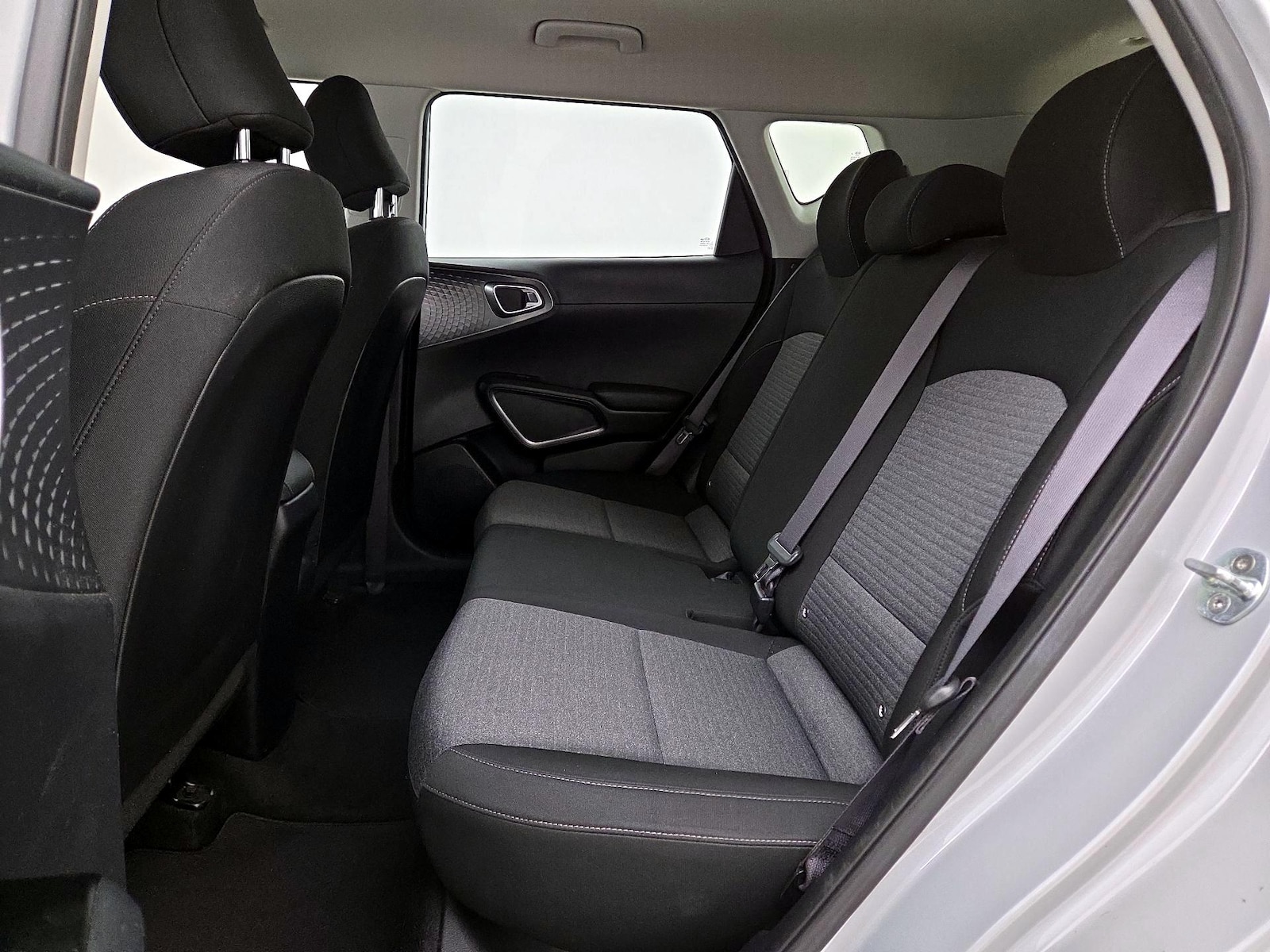 2021 Kia Soul S - Photo 20