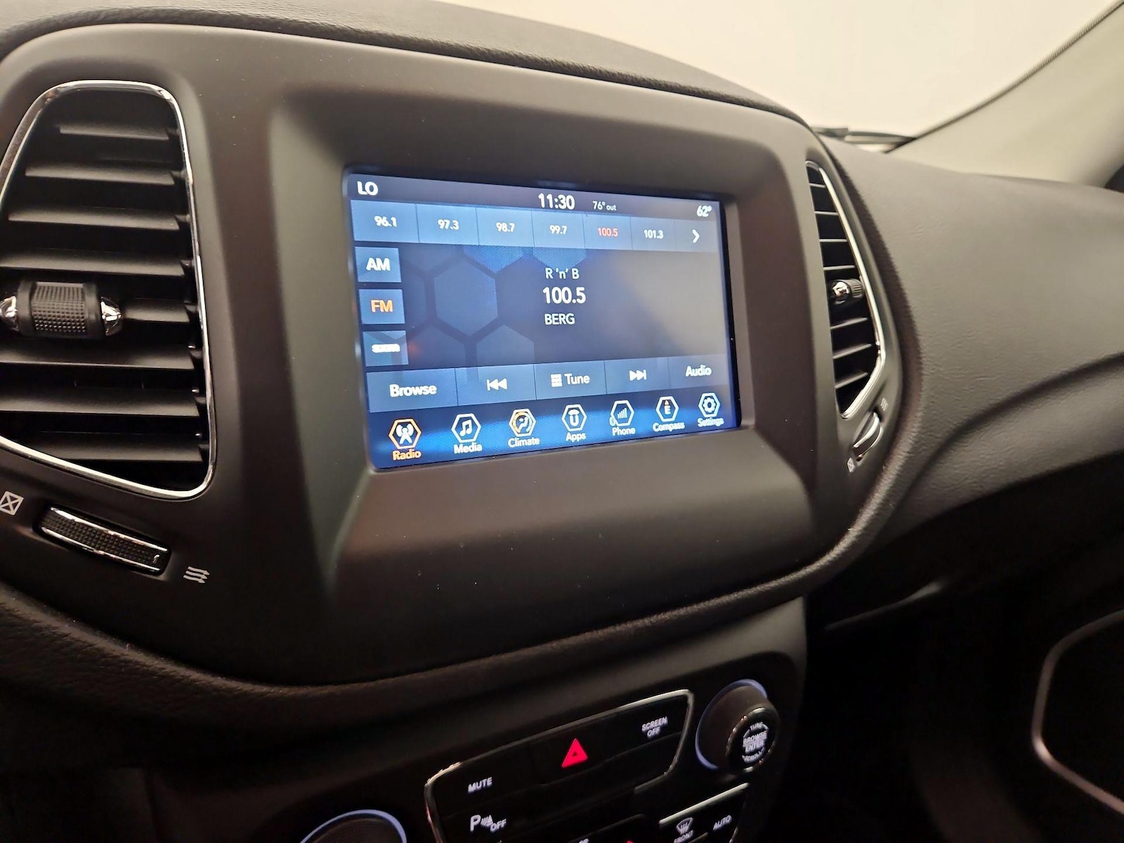 2018 Jeep Compass Latitude - Photo 15