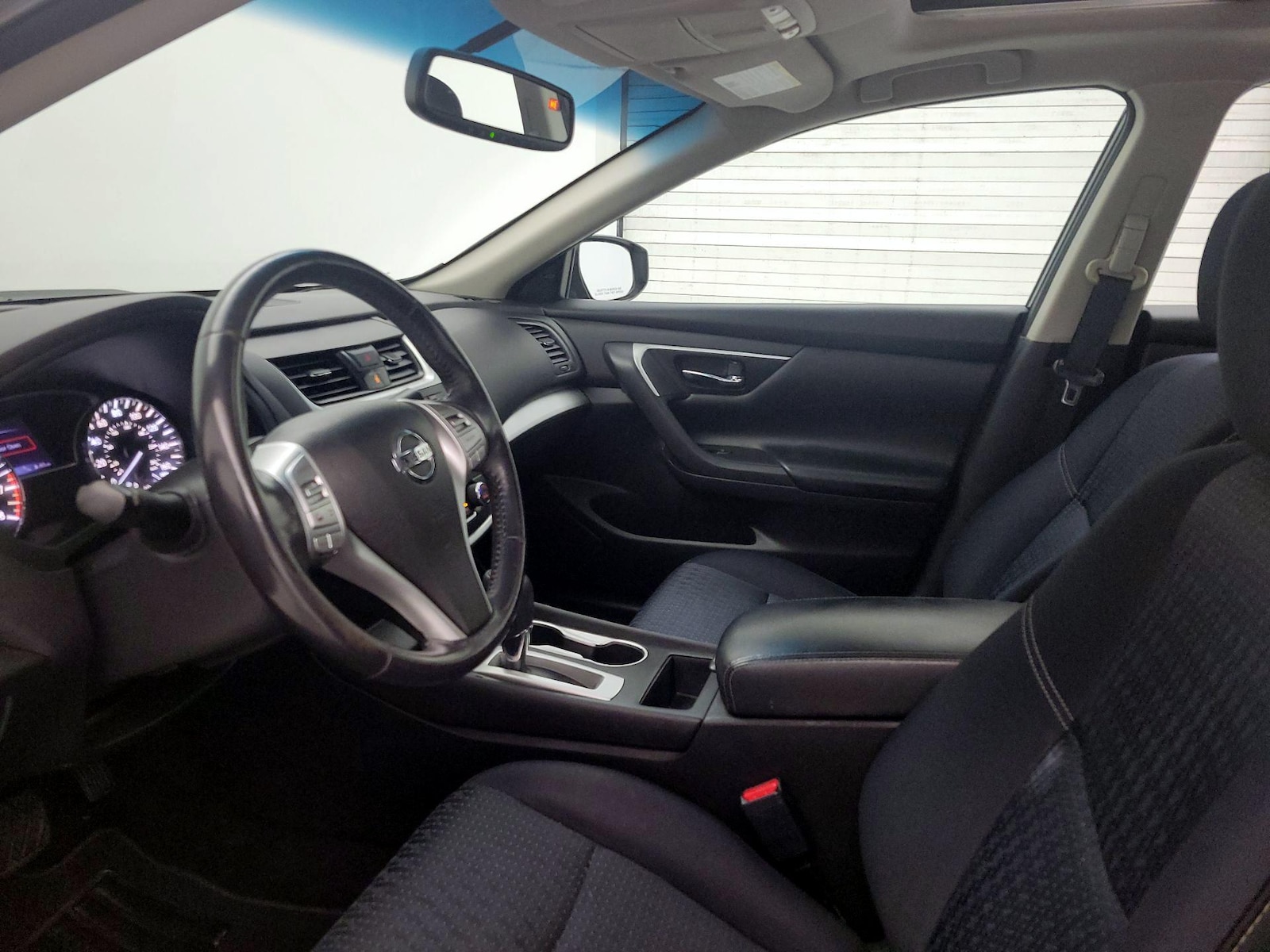 Power Seat(s) & Side Airbags