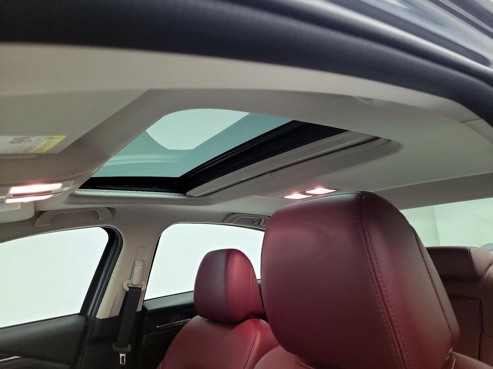 Sunroof(s) & Overhead Airbags