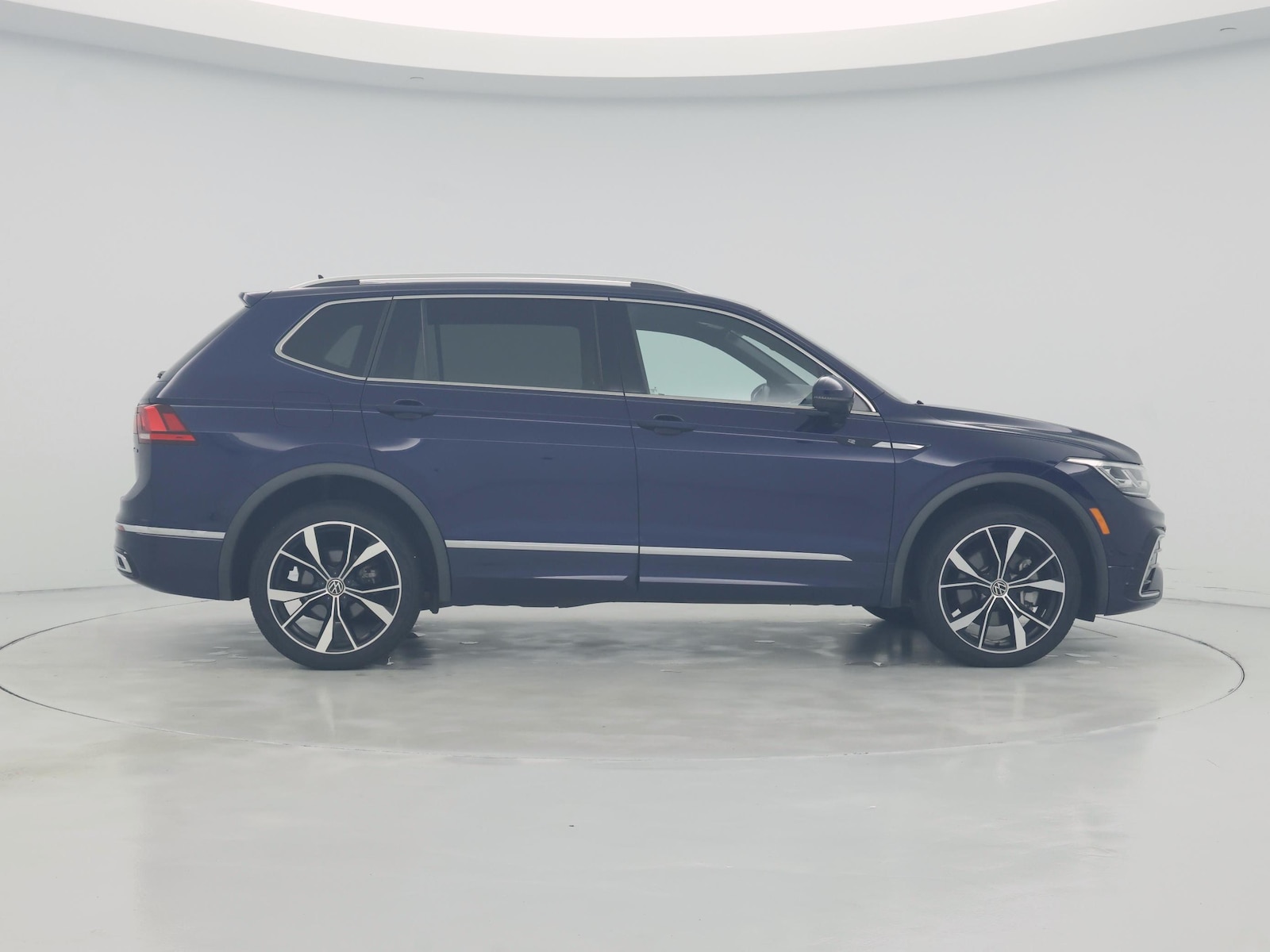 2022 Volkswagen Tiguan SEL R-LINE - Photo 8