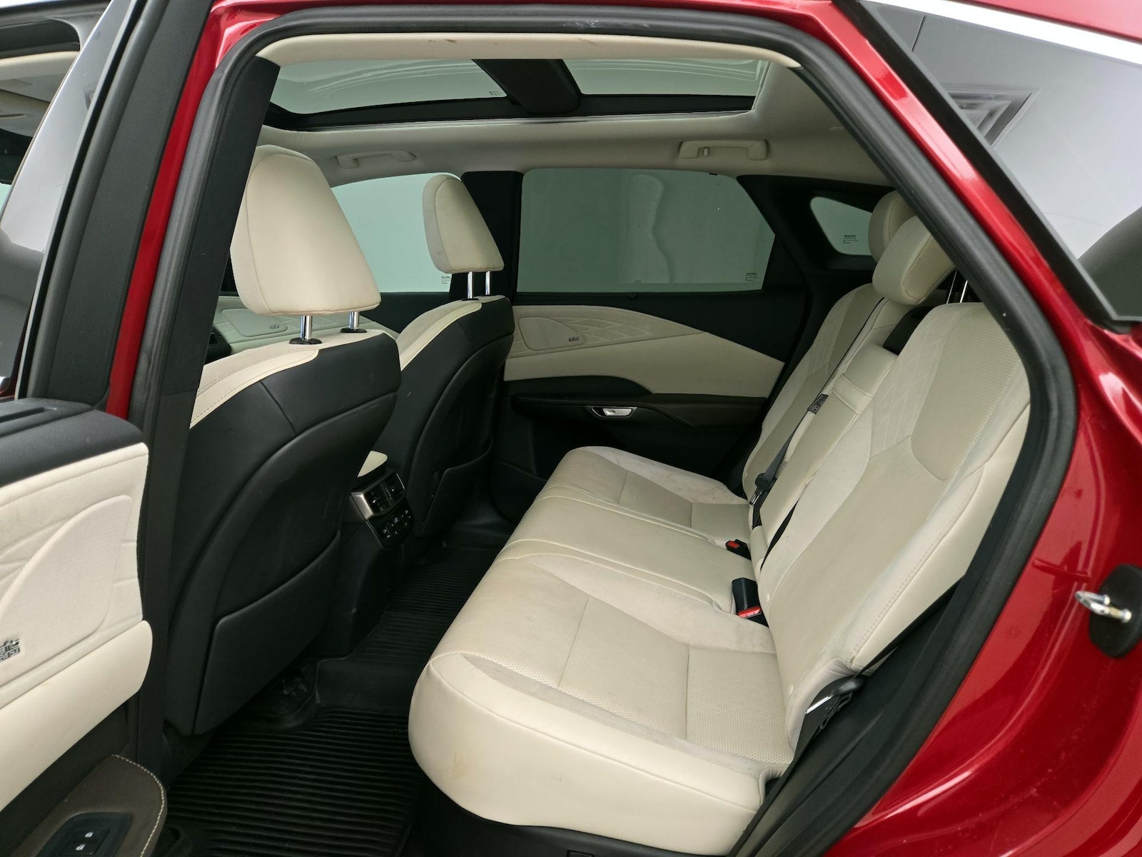 2023 Lexus RX 350 - Photo 21