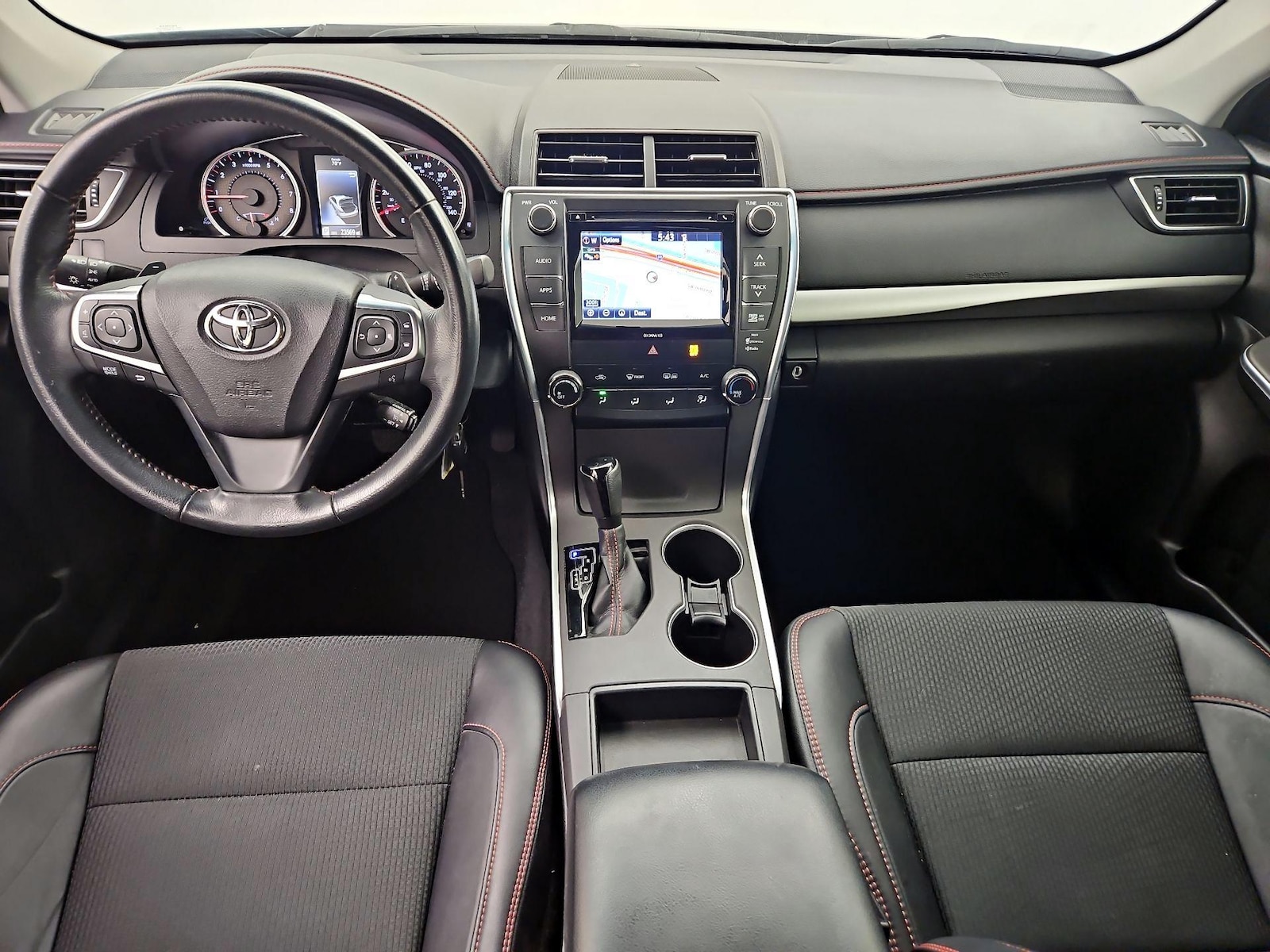 2016 Toyota Camry Special Edition - Photo 10