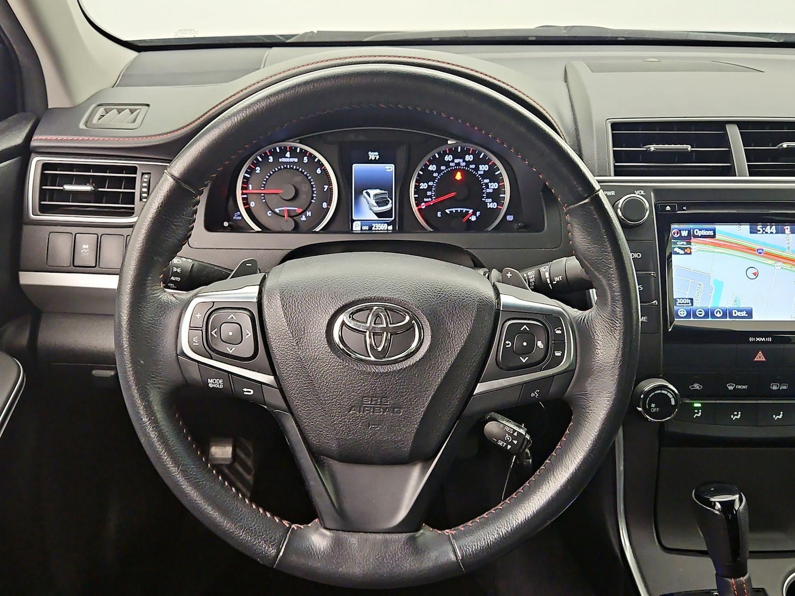 2016 Toyota Camry Special Edition - Photo 11