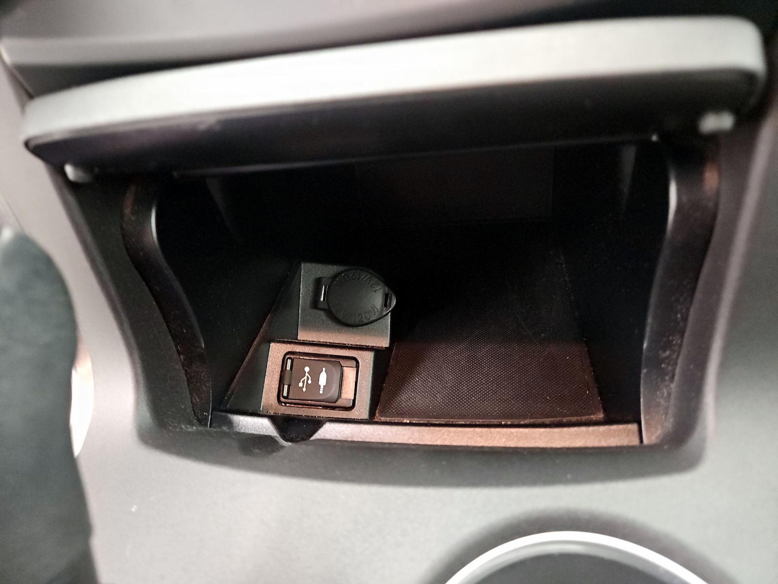2016 Toyota Camry Special Edition - Photo 20