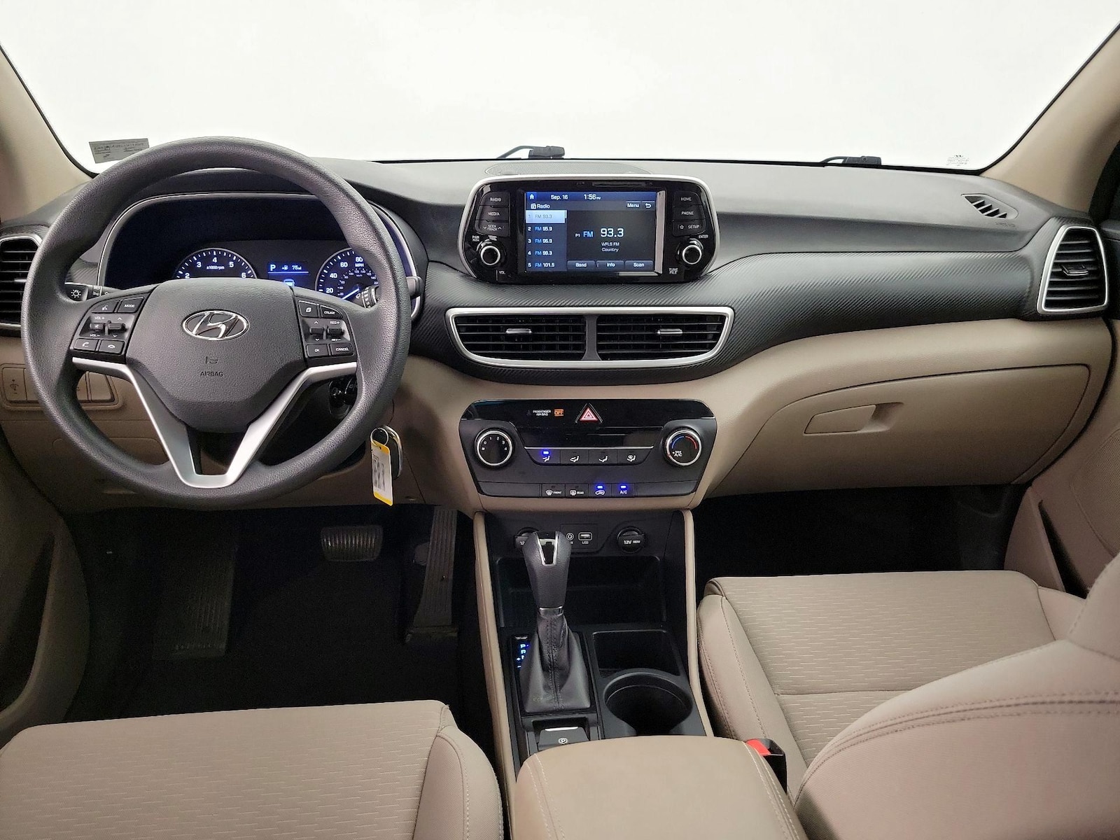 2020 Hyundai Tucson SE - Photo 10