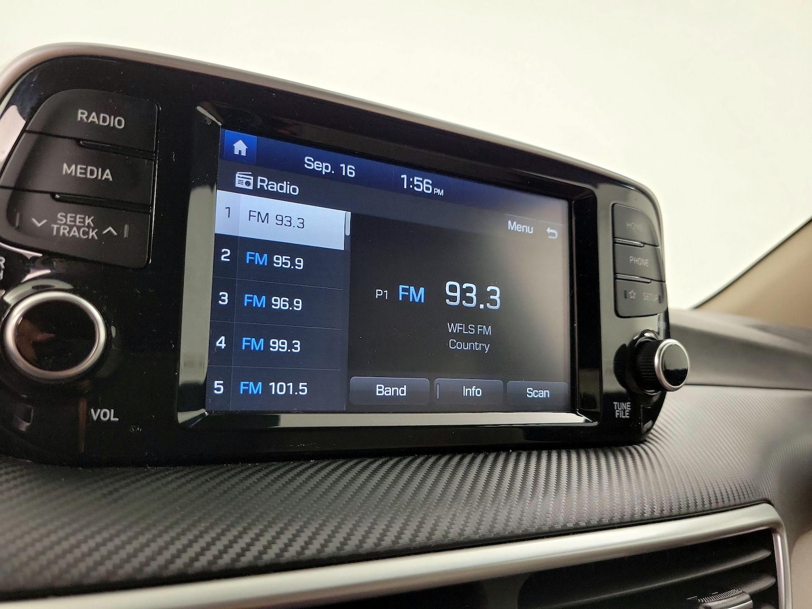 2020 Hyundai Tucson SE - Photo 16