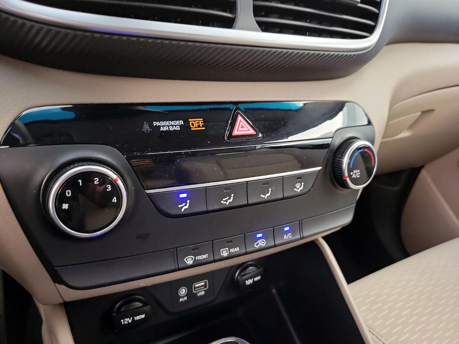 2020 Hyundai Tucson SE - Photo 17