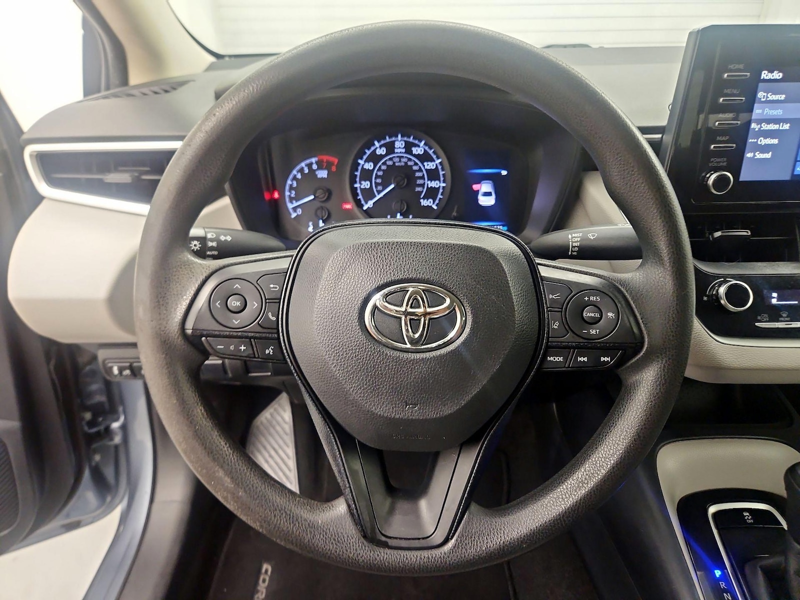 2020 Toyota Corolla L - Photo 11