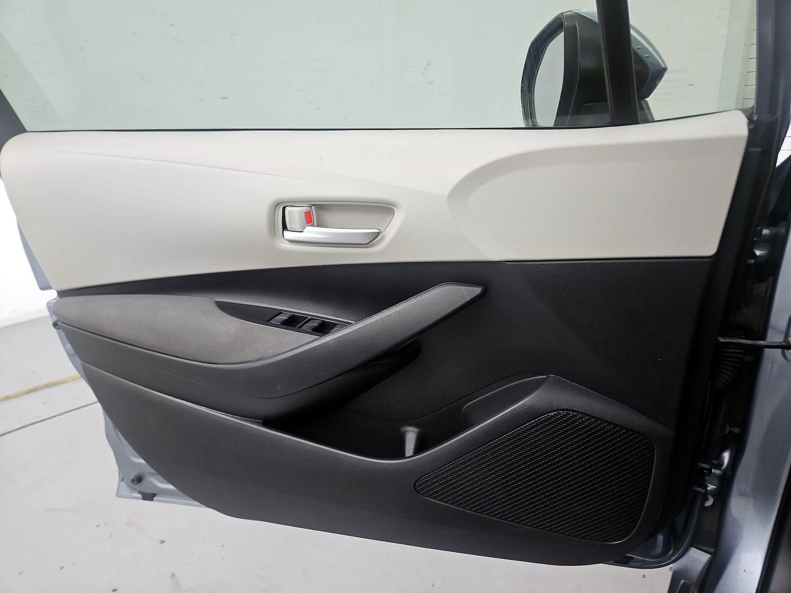 2020 Toyota Corolla L - Photo 13