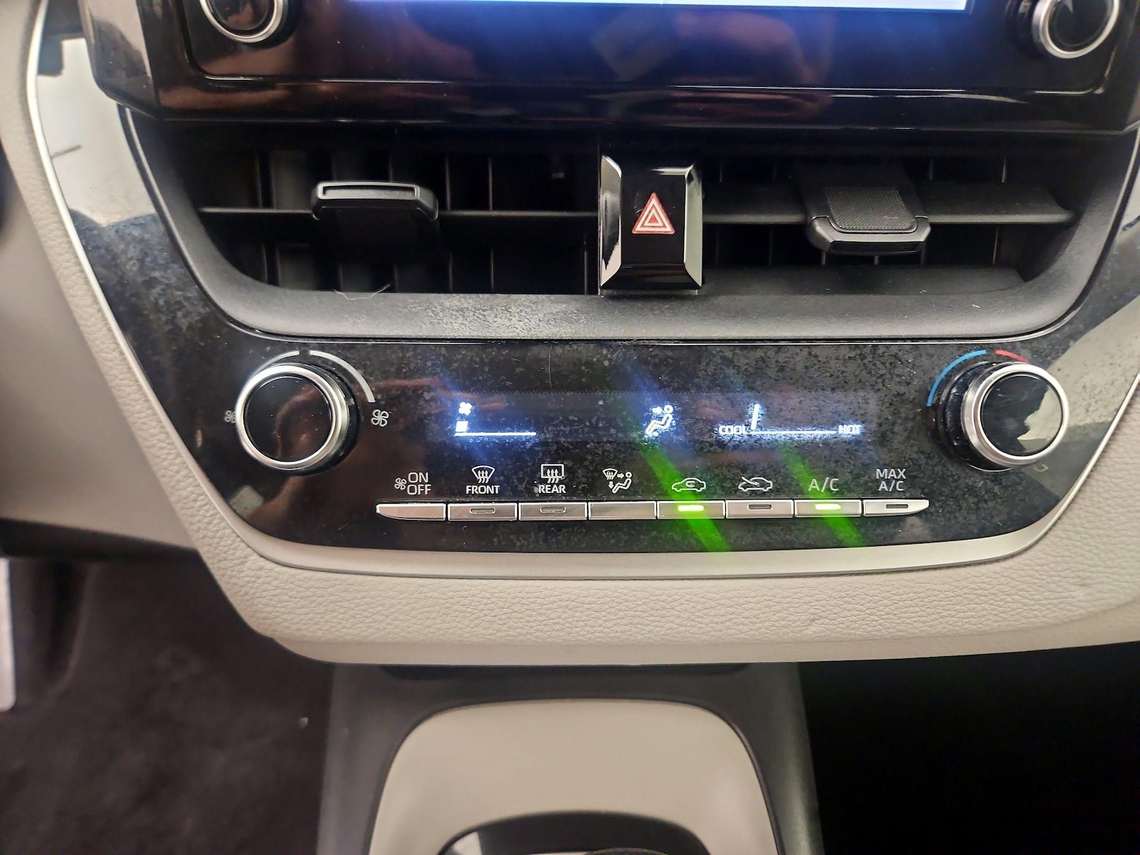 2020 Toyota Corolla L - Photo 16