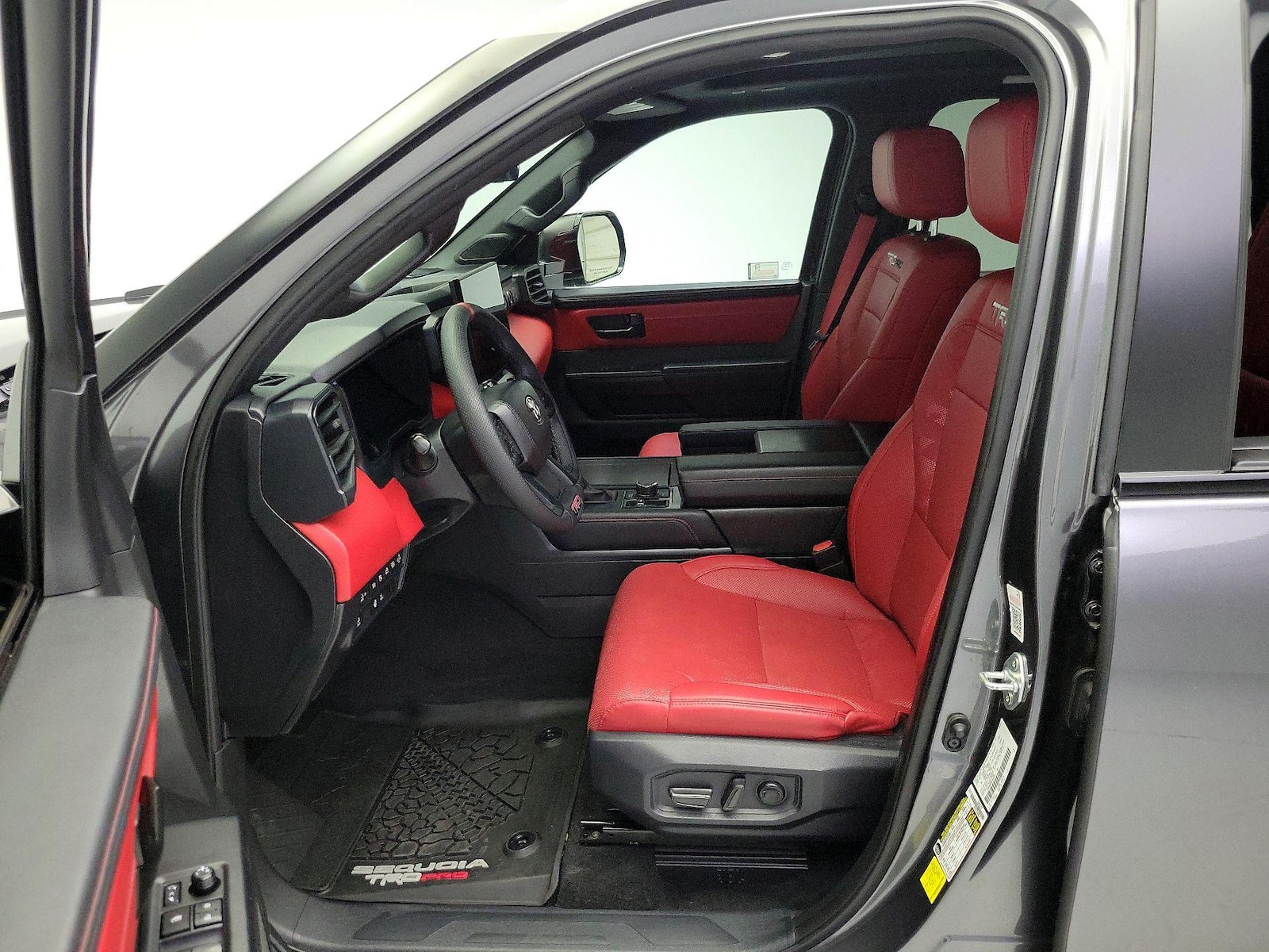 2025 Toyota Sequoia TRD Pro - Photo 12