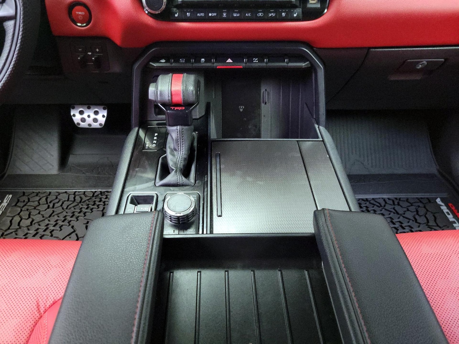 2025 Toyota Sequoia TRD Pro - Photo 19