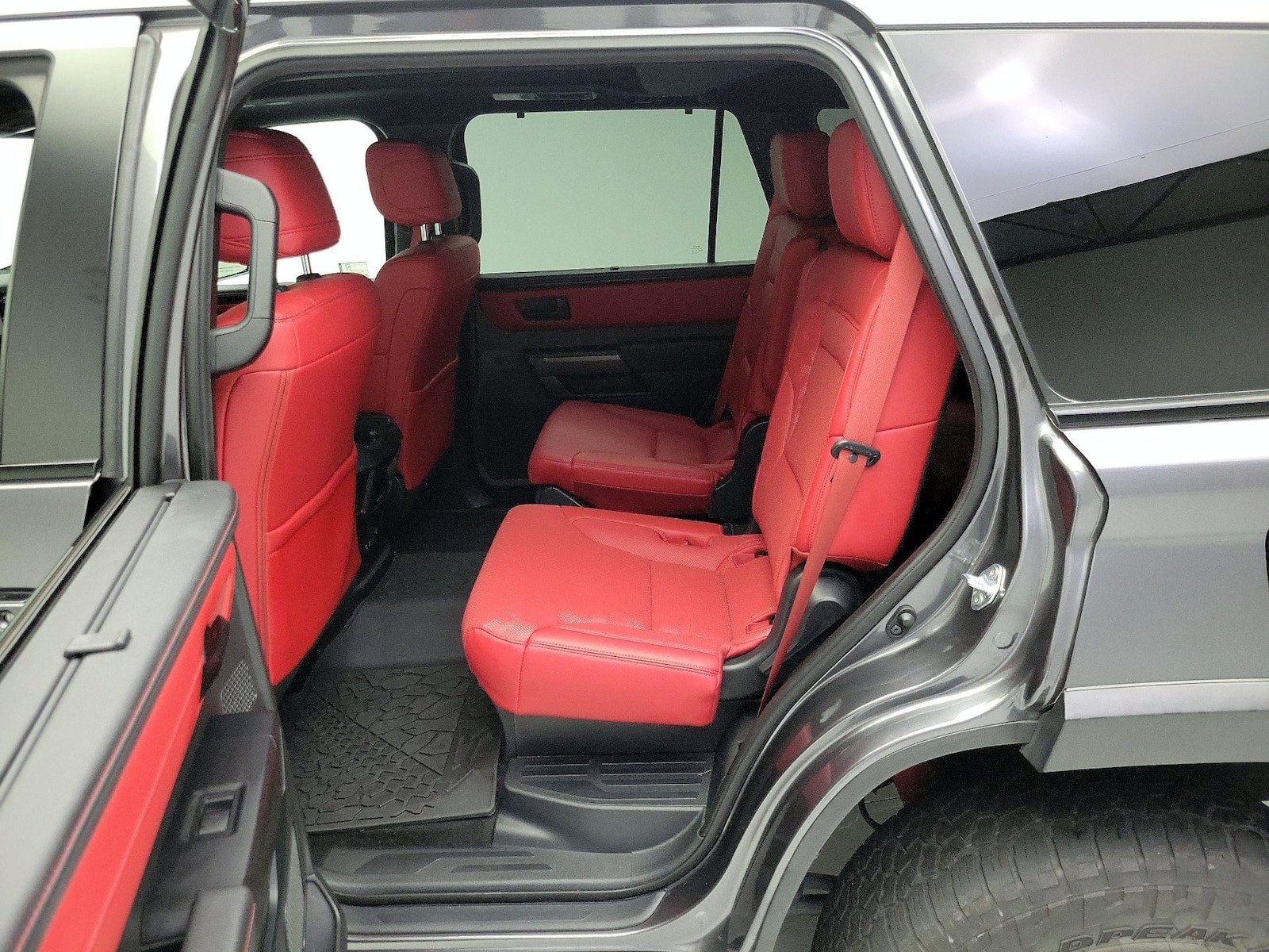 2025 Toyota Sequoia TRD Pro - Photo 22